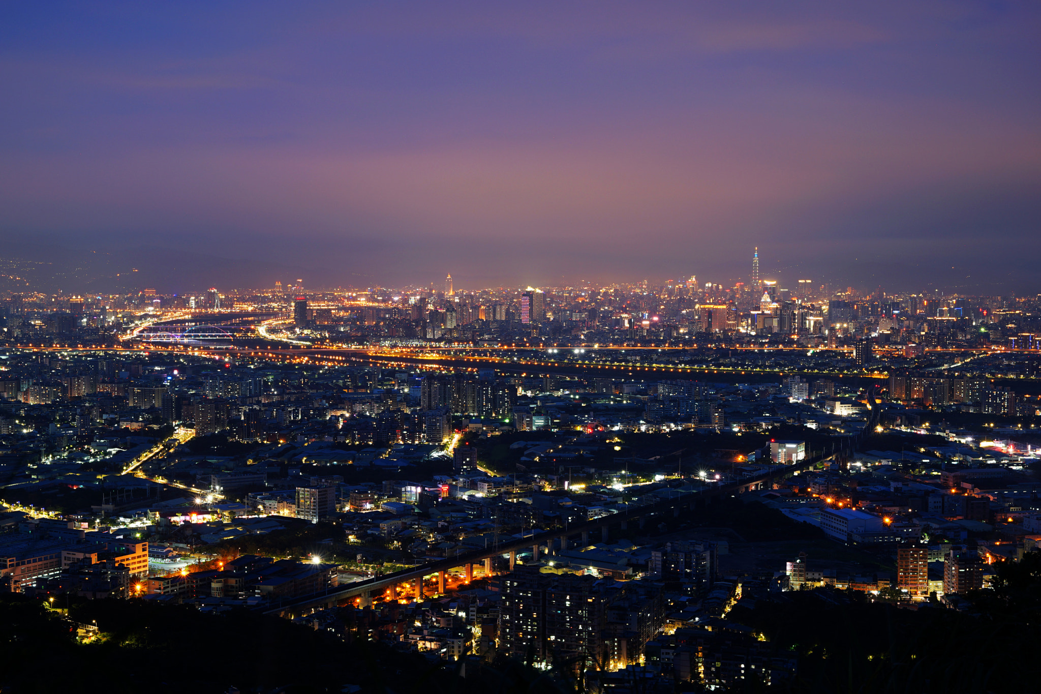 Sony a7 II + Sony FE 24-70mm F2.8 GM sample photo. Taipei city photography