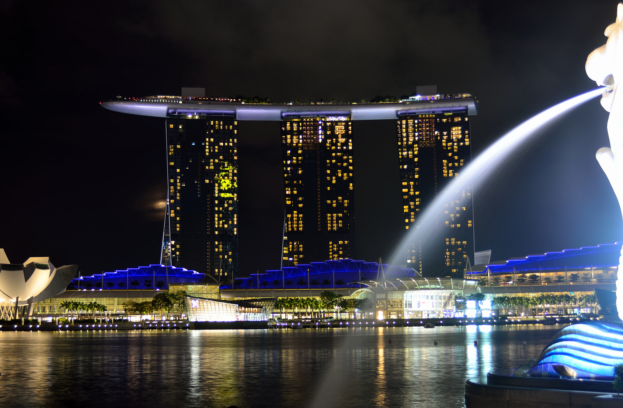 AF Zoom-Nikkor 28-80mm f/3.5-5.6D sample photo. Night view from merlion photography