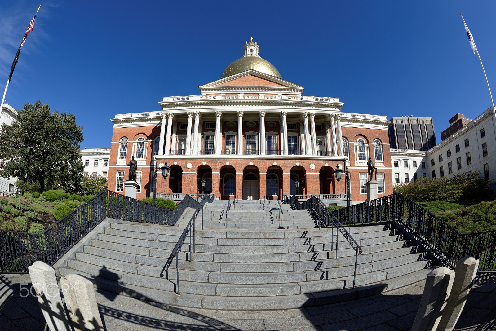Nikon D810 + Nikon AF Fisheye-Nikkor 16mm F2.8D sample photo. Boston, freedom trail, massachusetts state house, fisheye photography