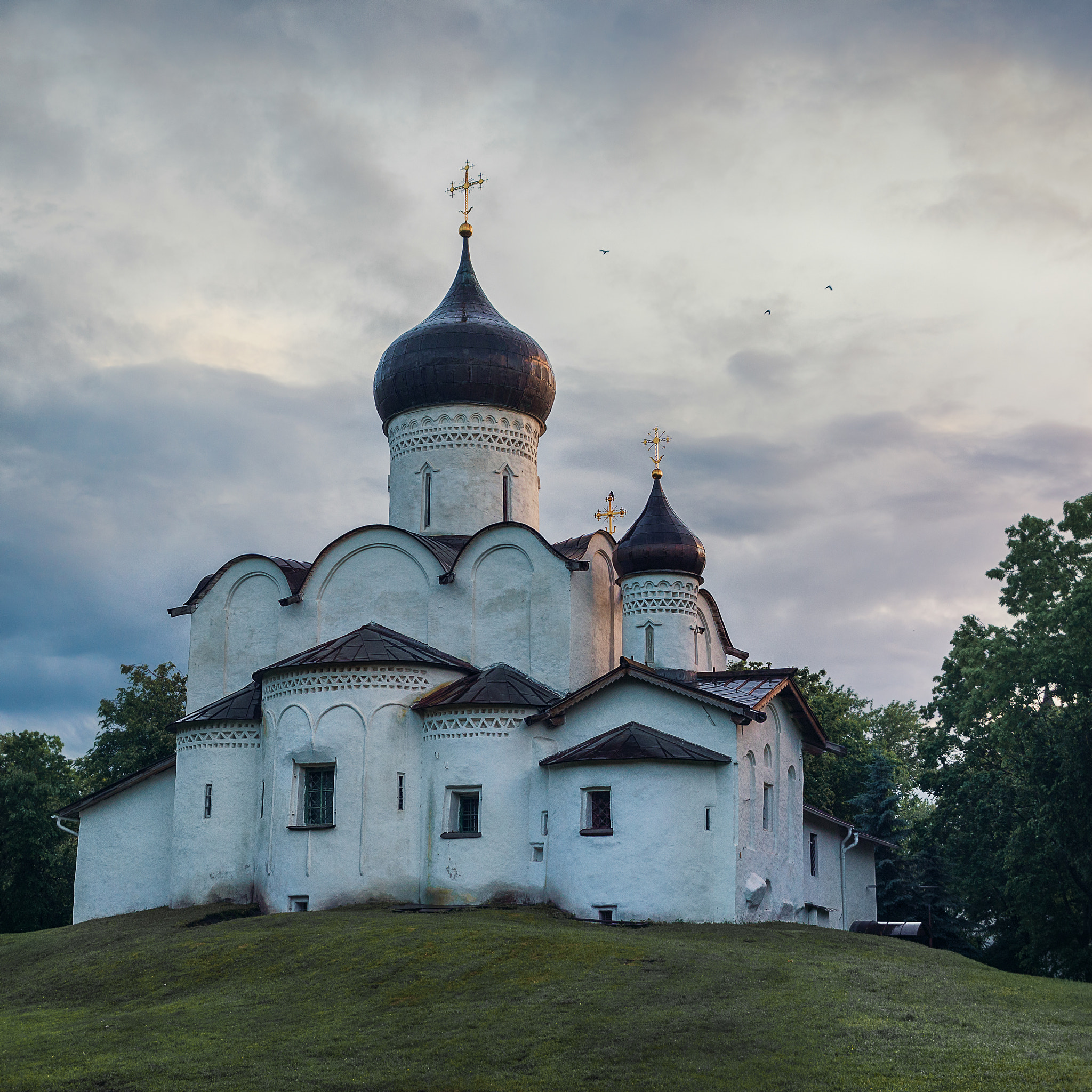 Nikon D610 + Sigma 28-105mm F2.8-4 Aspherical sample photo. Sunset in the ancient town photography