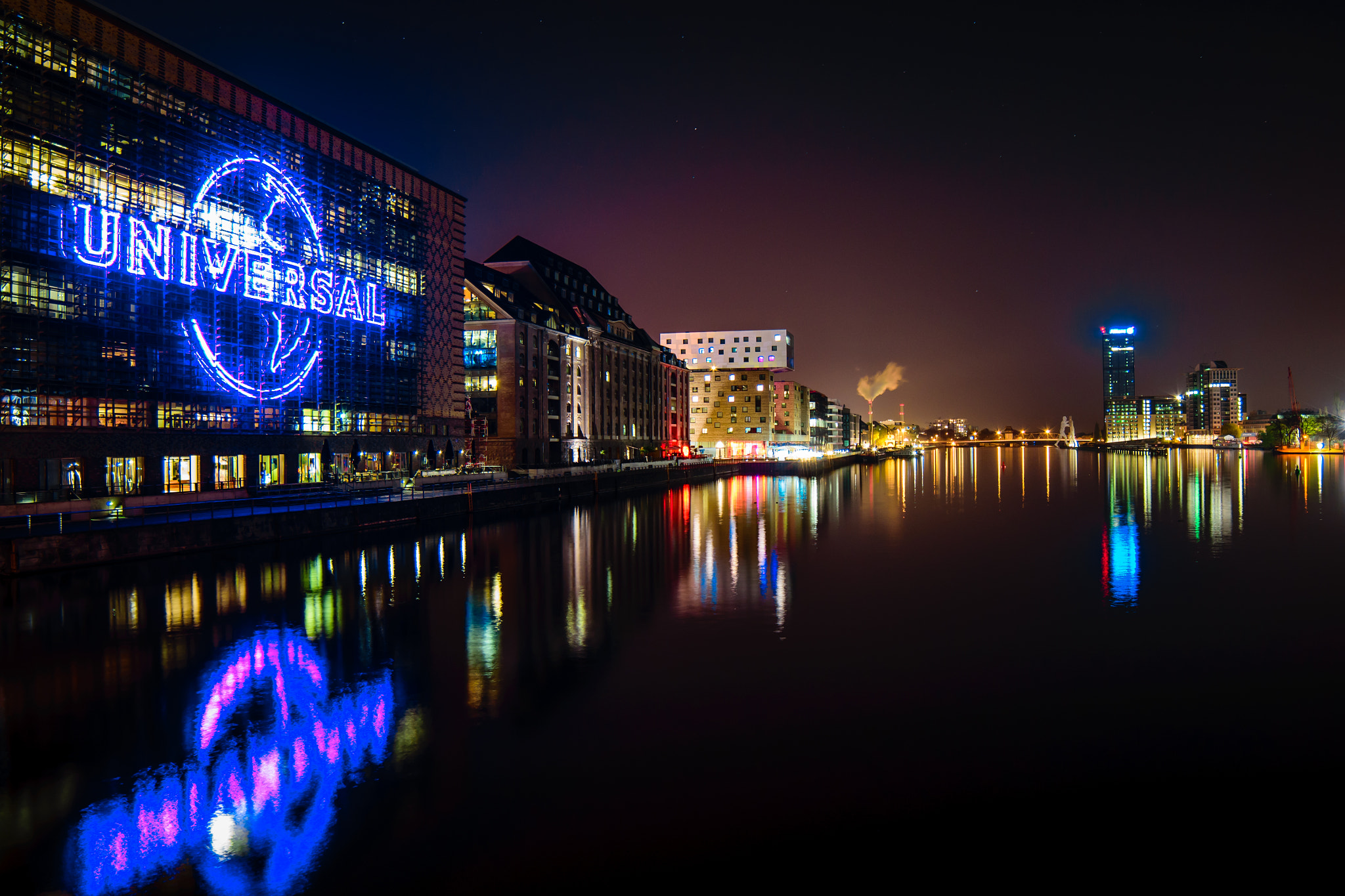 Samyang 14mm F2.8 ED AS IF UMC sample photo. Universal lights photography