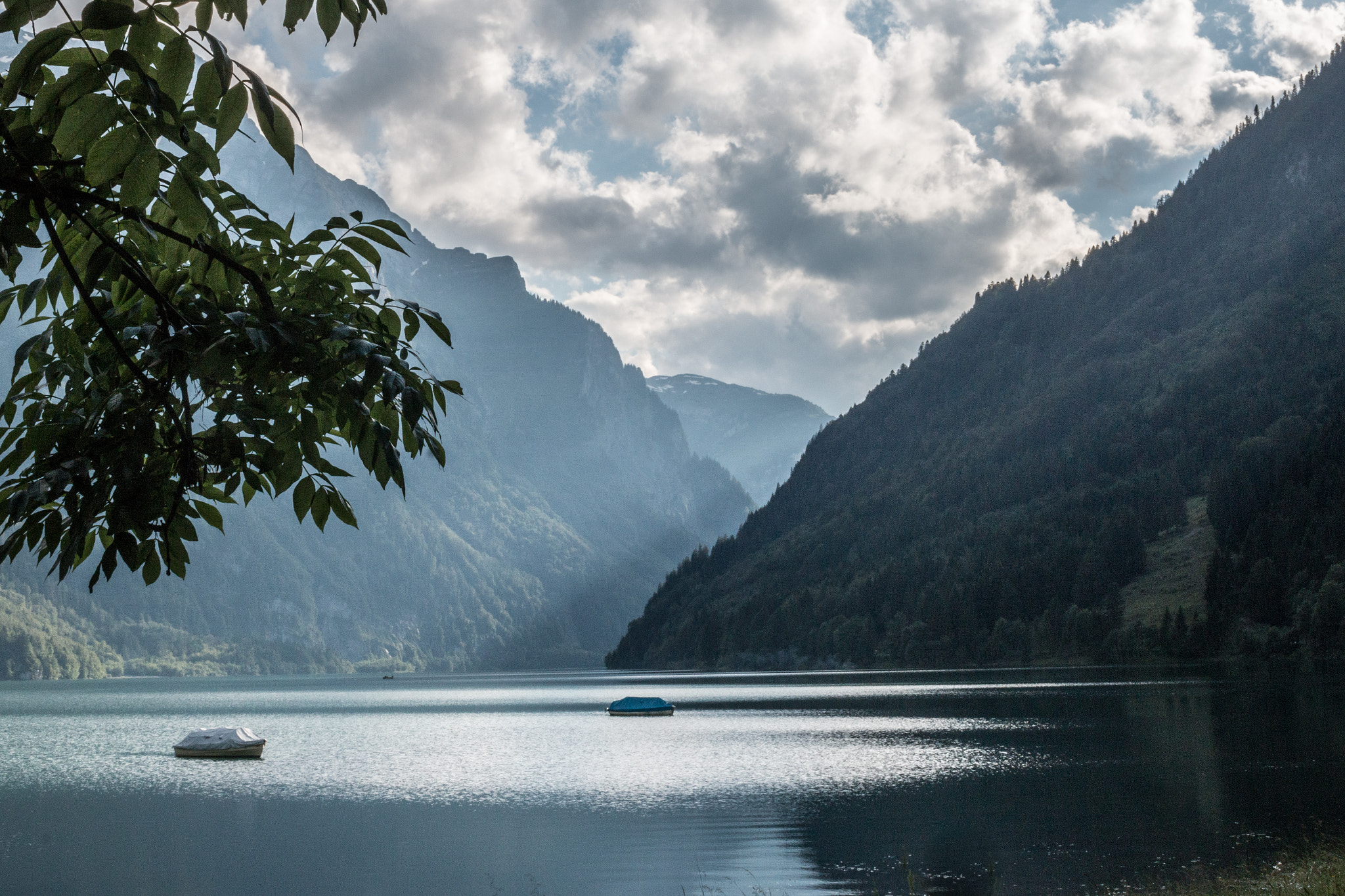 Canon EOS 70D + Canon EF 35mm F1.4L USM sample photo. Summer lake v photography