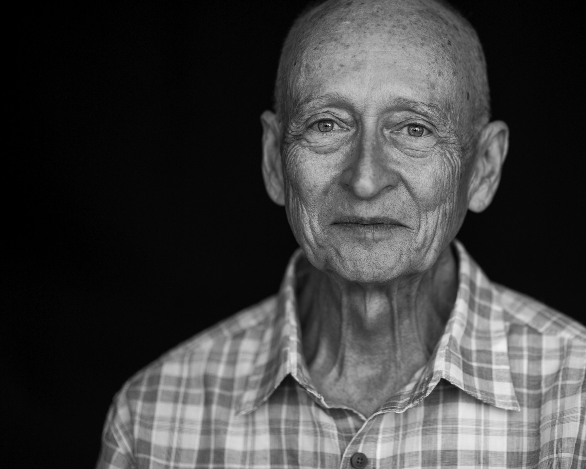 Nikon D3S + Sigma 85mm F1.4 EX DG HSM sample photo. Senior photo photography