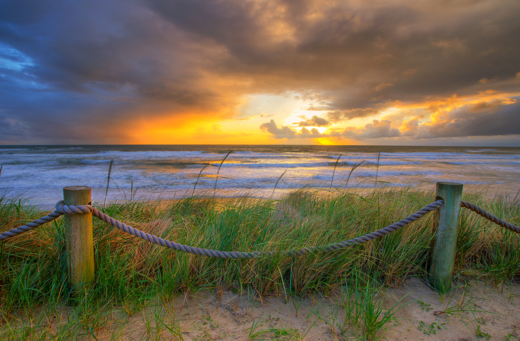 Nikon D600 + Sigma 17-35mm F2.8-4 EX Aspherical sample photo. Oregon coast sunset photography