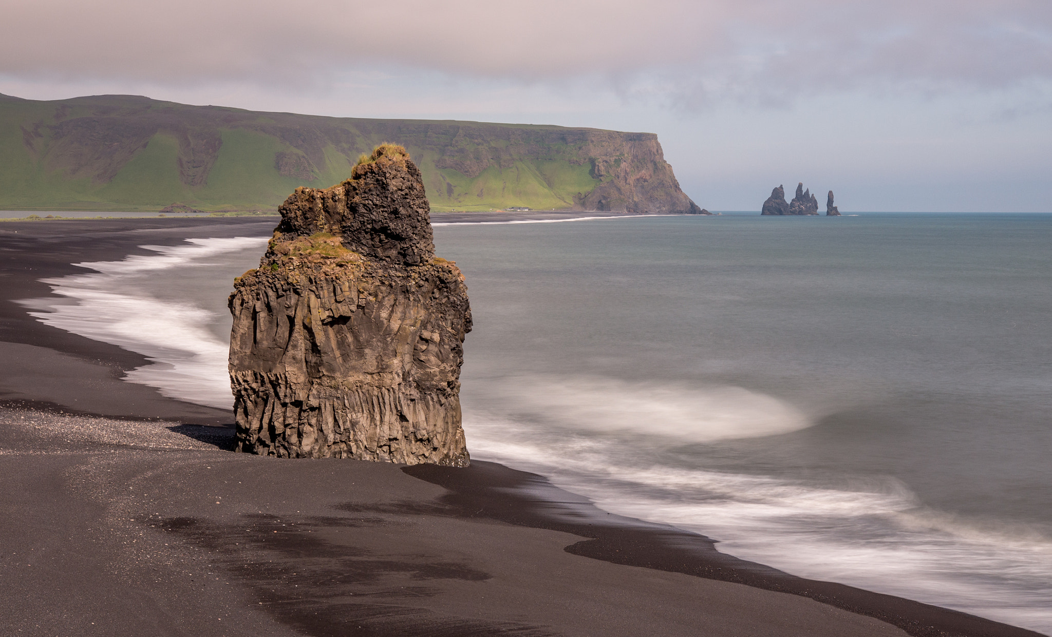 Canon EOS 700D (EOS Rebel T5i / EOS Kiss X7i) + Sigma 18-35mm f/1.8 DC HSM sample photo. The south coast of iceland photography