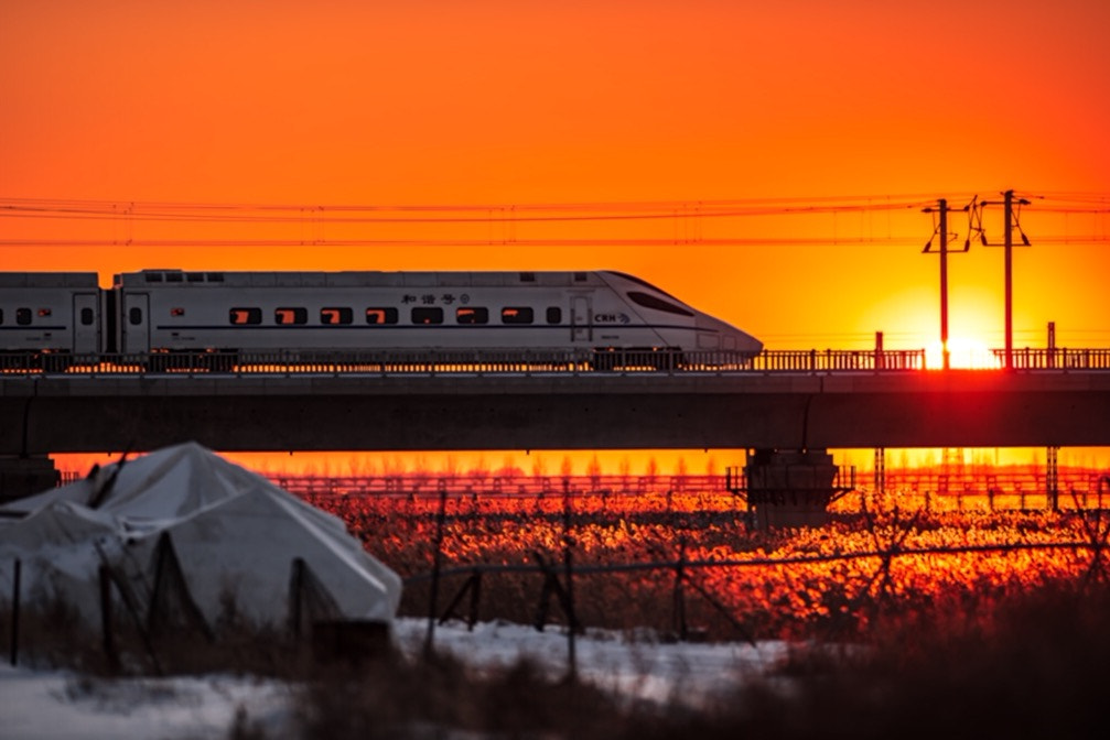 Nikon AF-S Nikkor 300mm F2.8G ED VR II sample photo. China high speed train photography