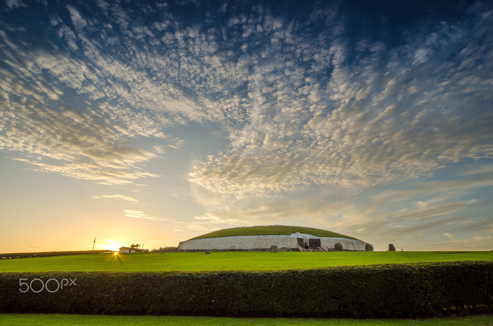 Nikon D7000 + Sigma 12-24mm F4.5-5.6 EX DG Aspherical HSM sample photo. Midsummer sunset at newgrange photography