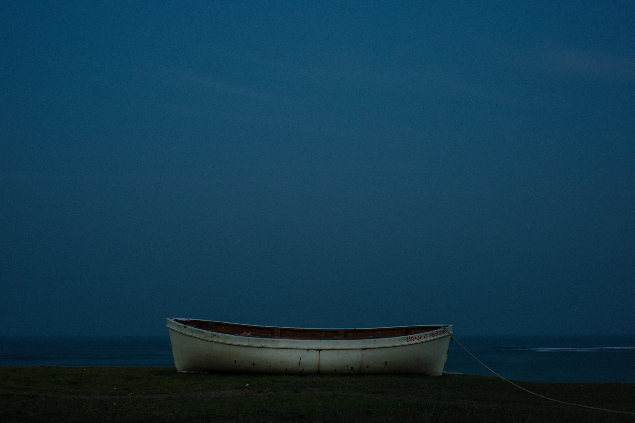 Nikon D3 + Nikon AF Nikkor 50mm F1.8D sample photo. A ship in jeju island photography