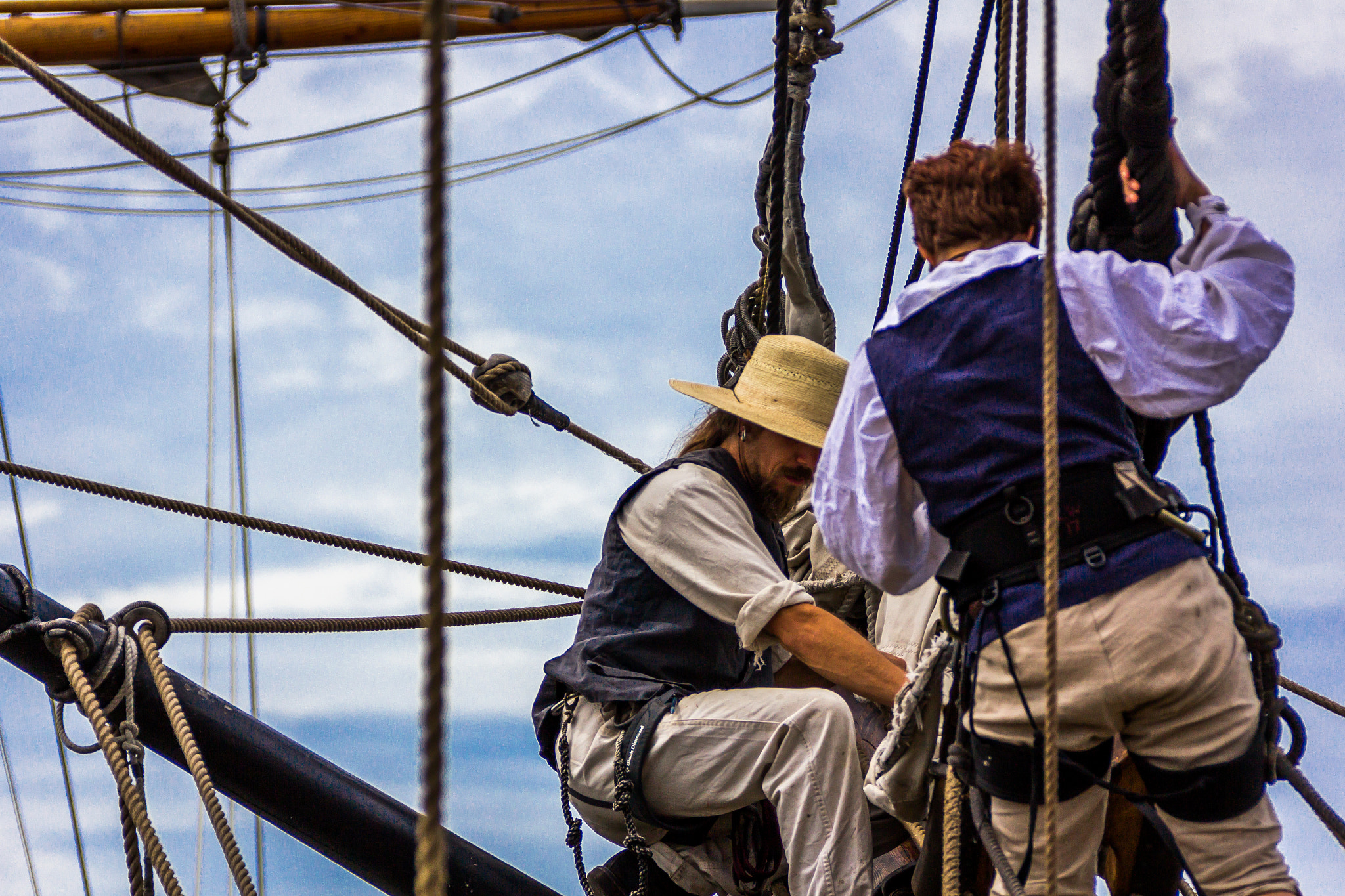 Canon EF 75-300mm F4.0-5.6 IS USM sample photo. Riding the bowsprit photography