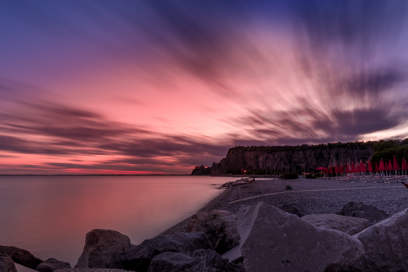 Canon EF 16-35mm F4L IS USM sample photo. Sunset photography