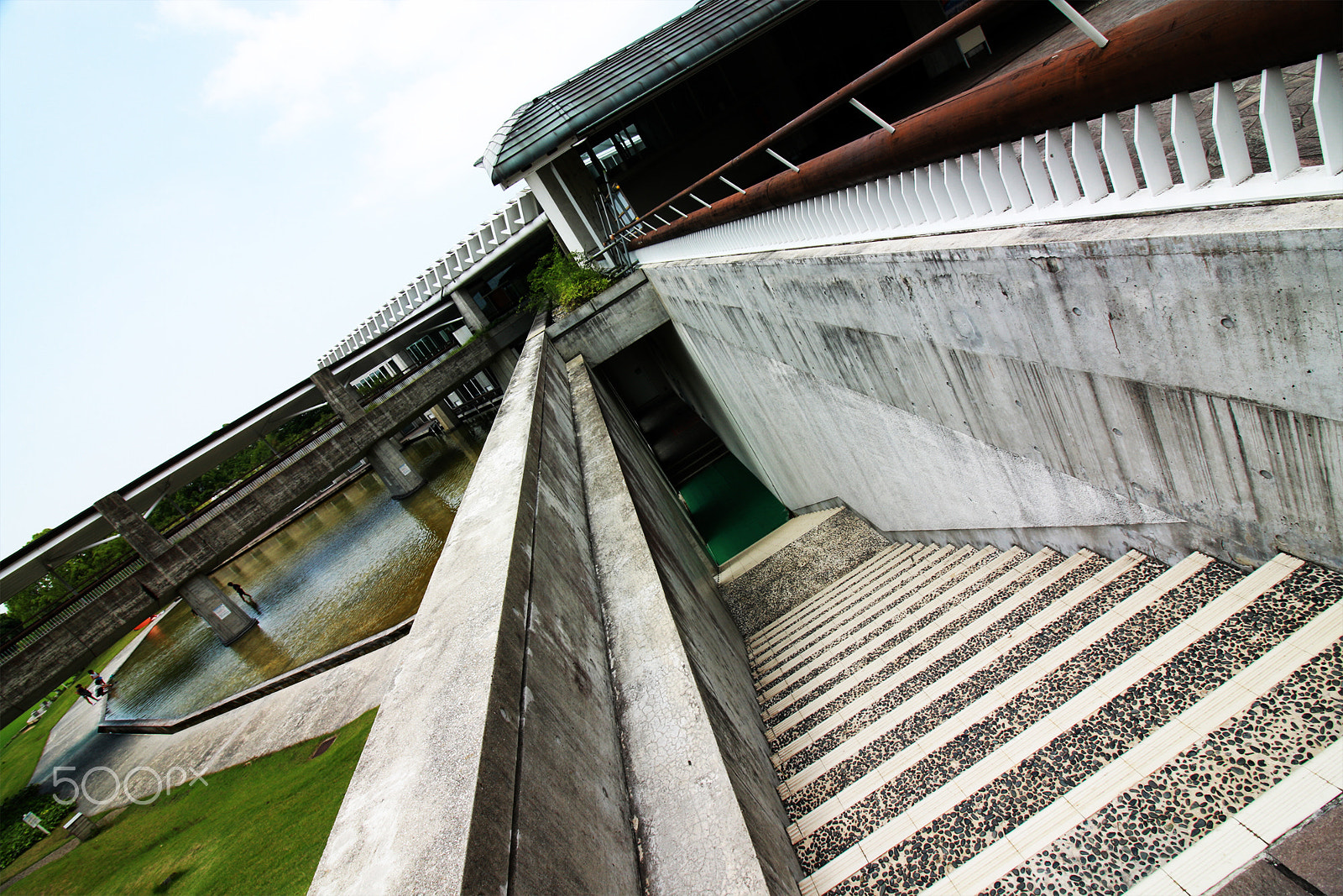 Canon EF-S 10-18mm F4.5–5.6 IS STM sample photo. Stairs.jpg photography