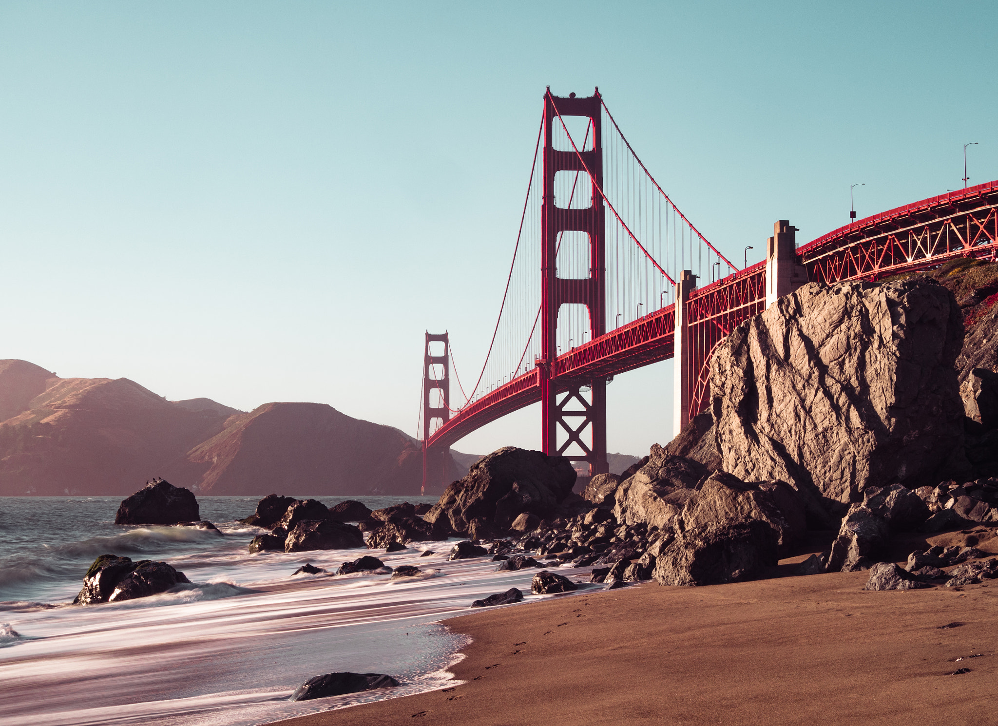 Olympus OM-D E-M5 II + LUMIX G 25/F1.7 sample photo. The gate to california photography