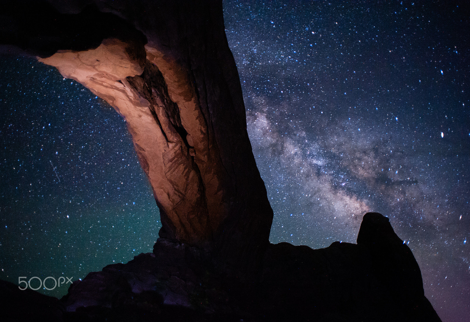 Nikon D700 + Nikon AF Nikkor 20mm F2.8D sample photo. North window and the milky way, arches national park photography