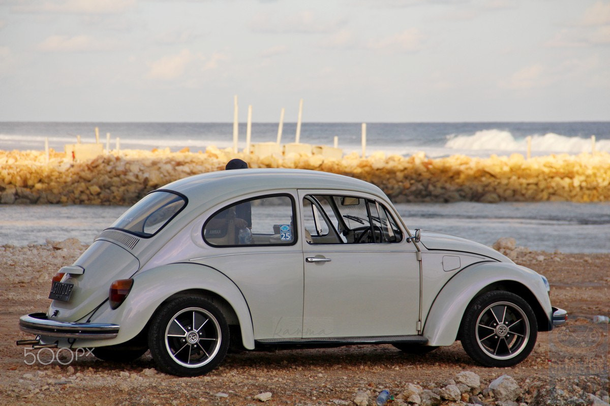 Canon EOS 650D (EOS Rebel T4i / EOS Kiss X6i) sample photo. Classic vw beetle photography