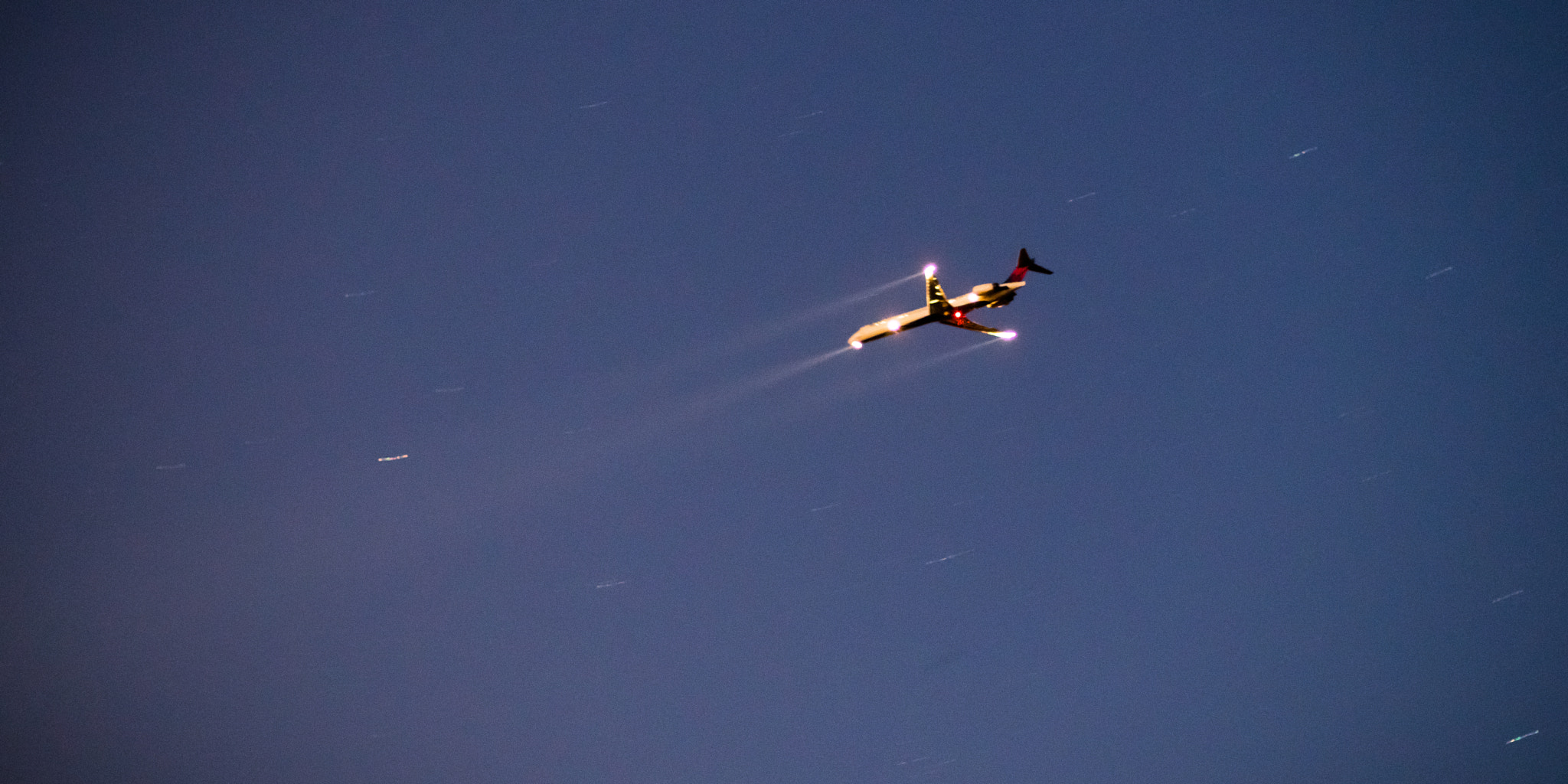 Sony a7R II + Canon EF 85mm F1.2L II USM sample photo. About to land at dca photography