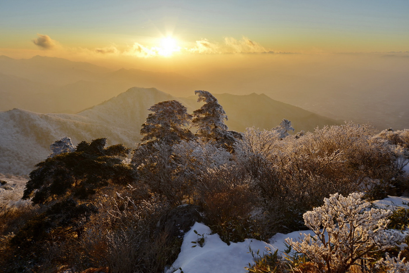 Sigma 12-24mm F4.5-5.6 EX DG Aspherical HSM sample photo. Mt. deogyu photography