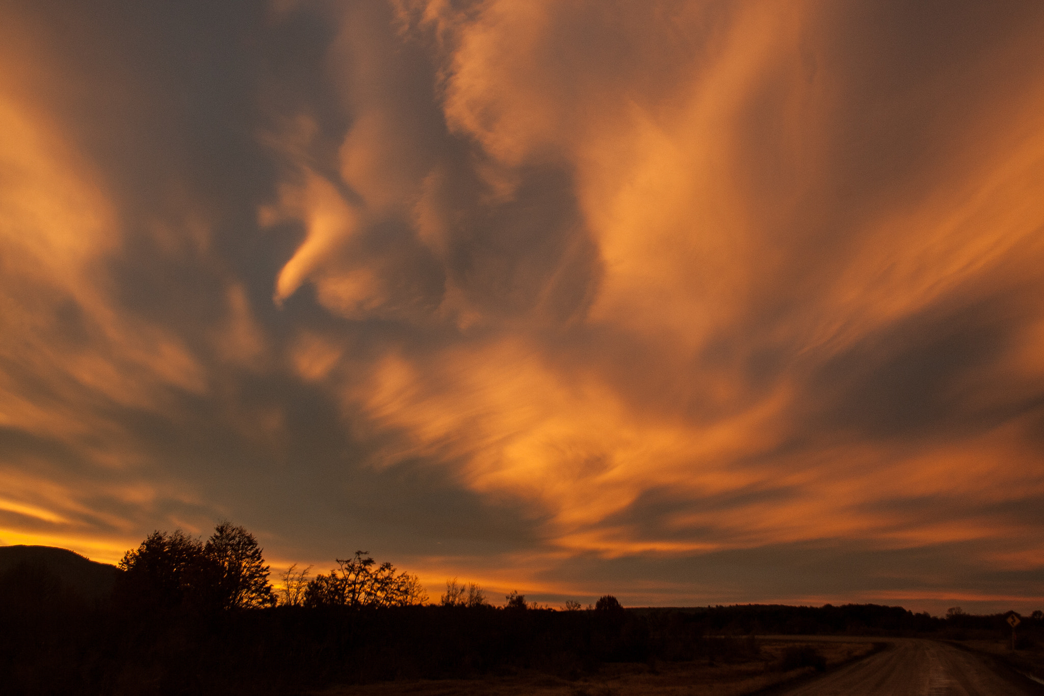 EF28-70mm f/2.8L USM sample photo. Burn sky photography