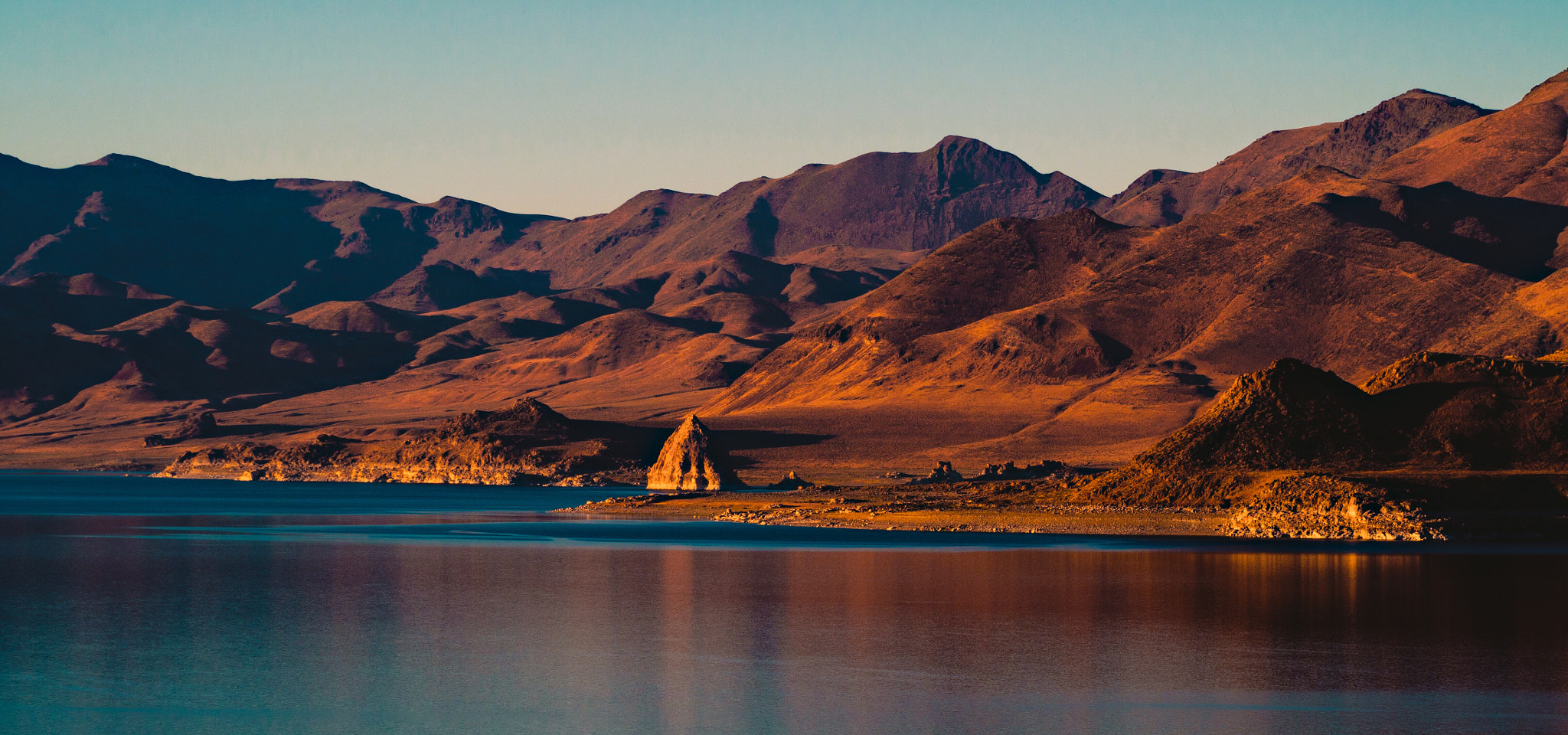 Olympus OM-D E-M10 II sample photo. Pyramid lake photography