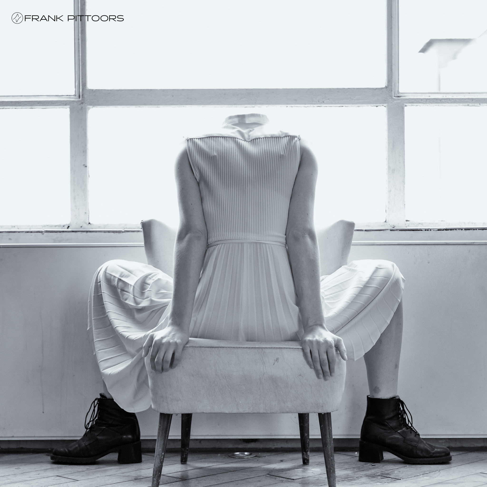 Canon EOS-1D X Mark II sample photo. Don' lose your head photography