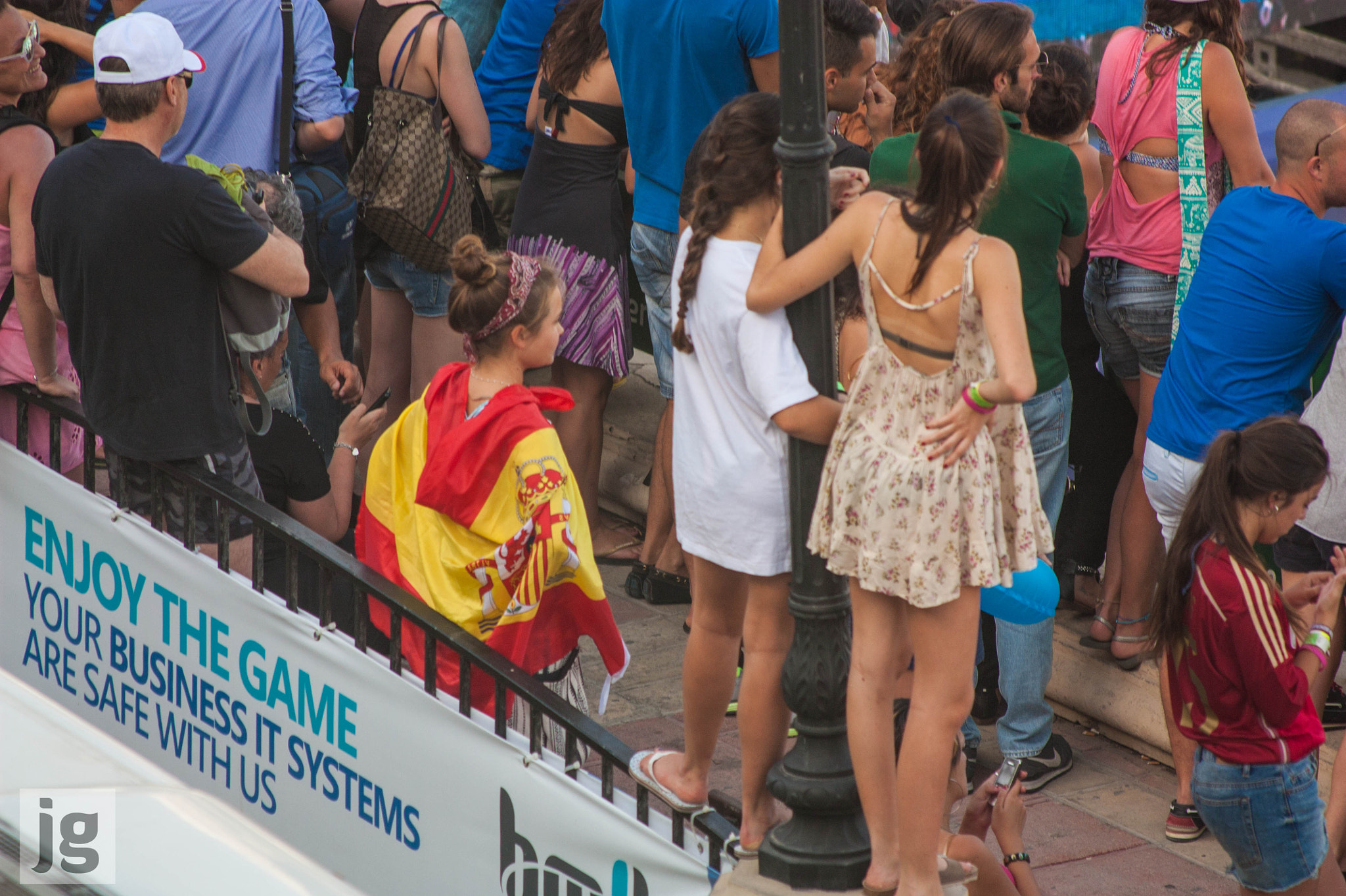 Canon EF 70-300mm F4-5.6 IS USM sample photo. Enjoy the game! photography