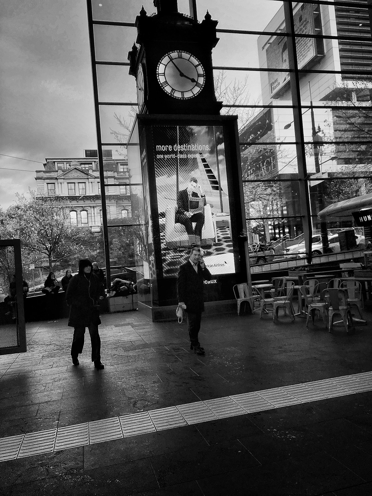 Apple iPhone8,1 sample photo. Big clock photography