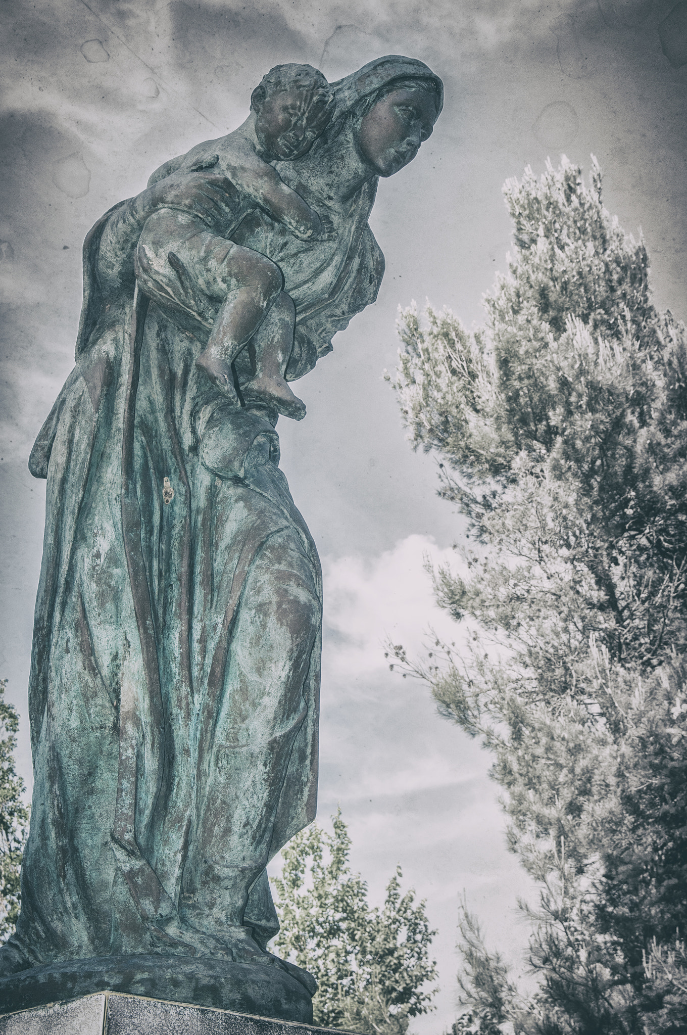 Nikon D300S sample photo. Holy photography