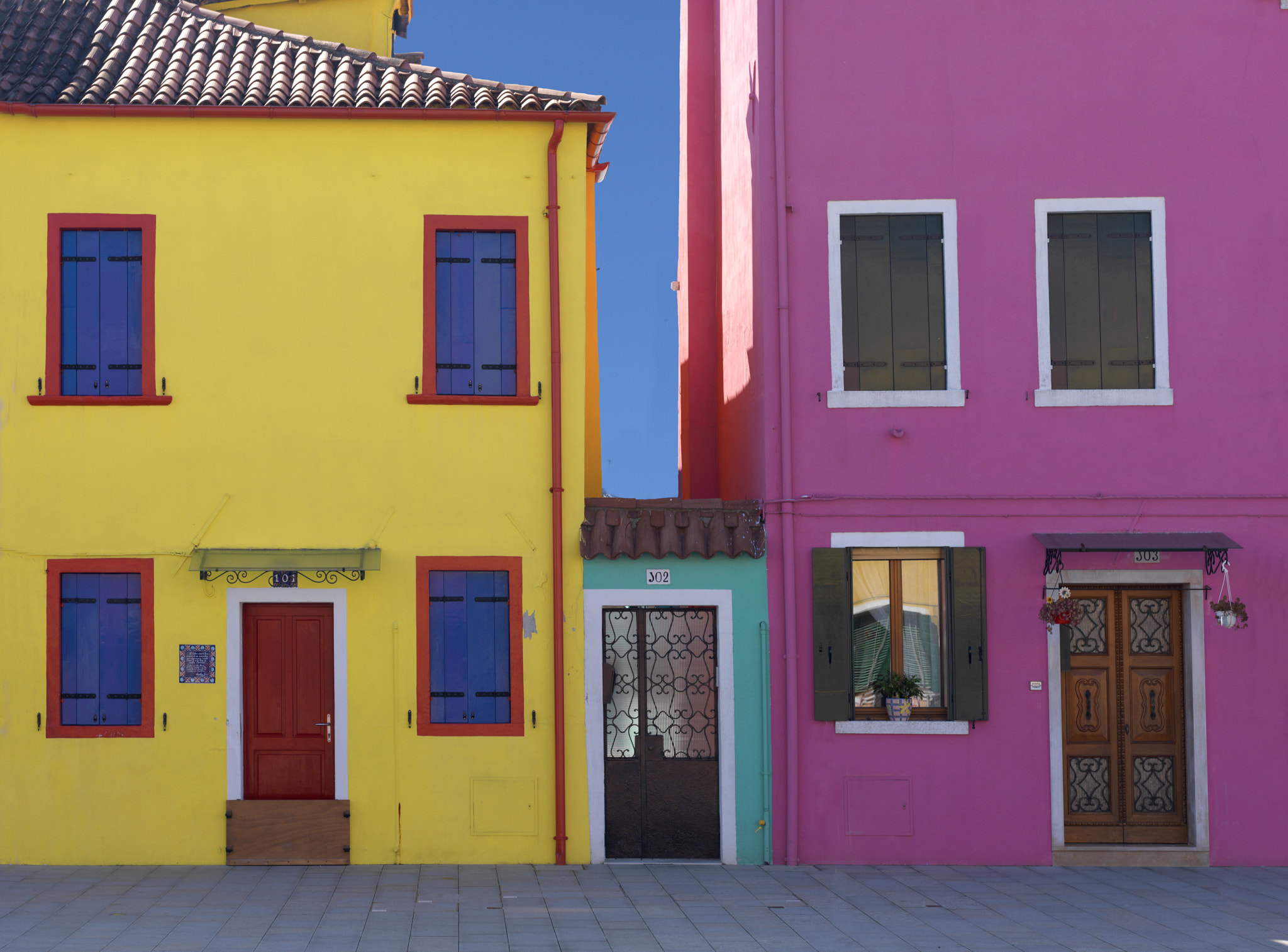 Hasselblad H3D II-39 sample photo. Coloured buildings, burano, venice photography