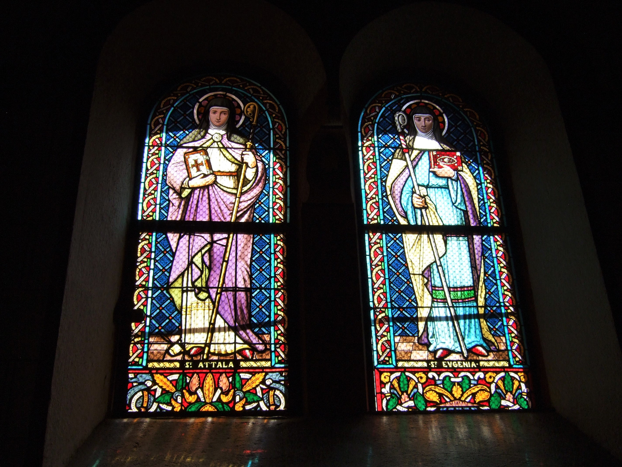 Fujifilm FinePix F31fd sample photo. Stained glass in alsace photography
