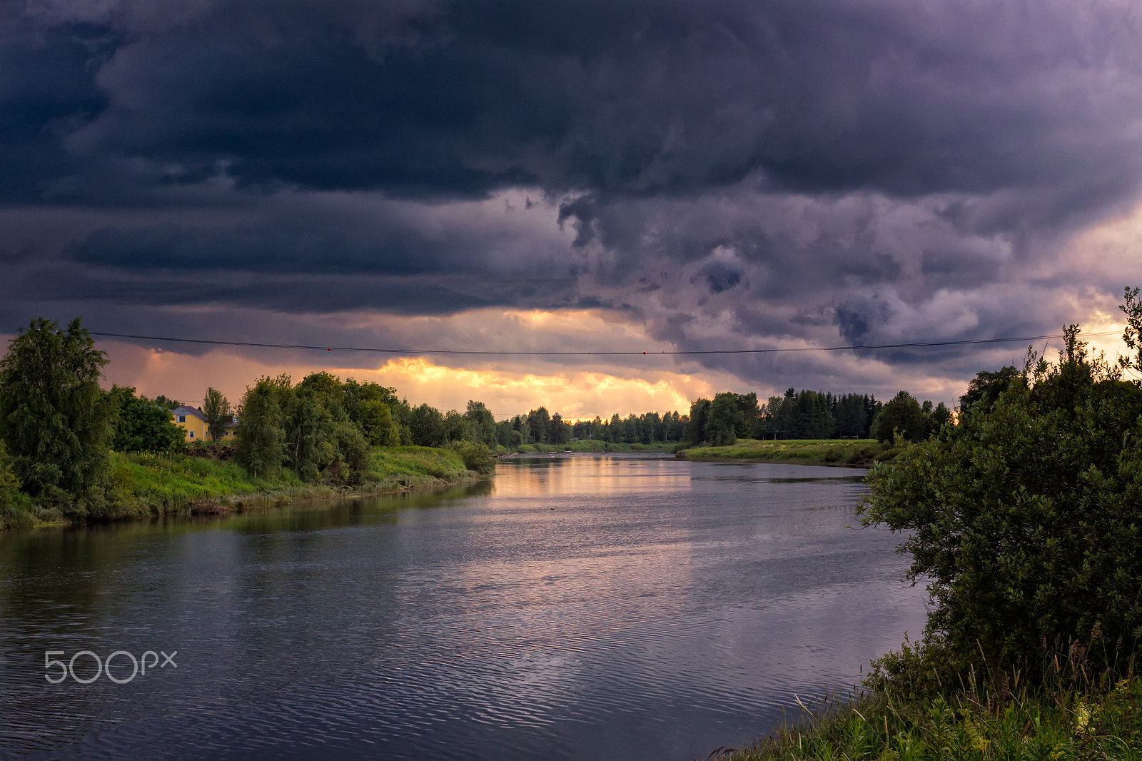 Canon EOS 50D + Canon EF 40mm F2.8 STM sample photo. Storm rises on a summer day photography
