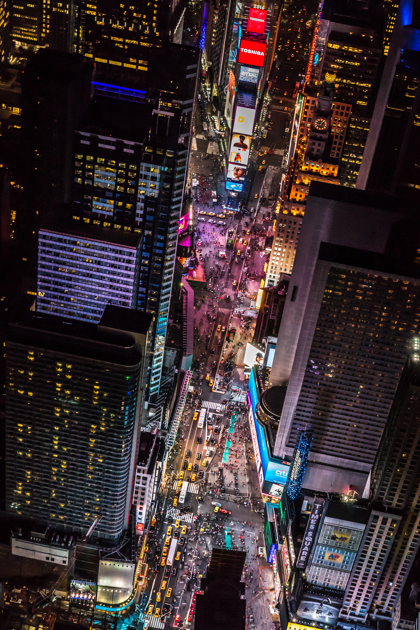 Sony FE 24-70mm F2.8 GM sample photo. Times square photography