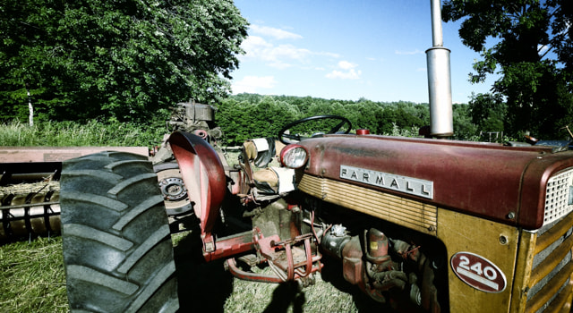 iPod touch back camera 3.3mm f/2.4 sample photo. Old tractor photography