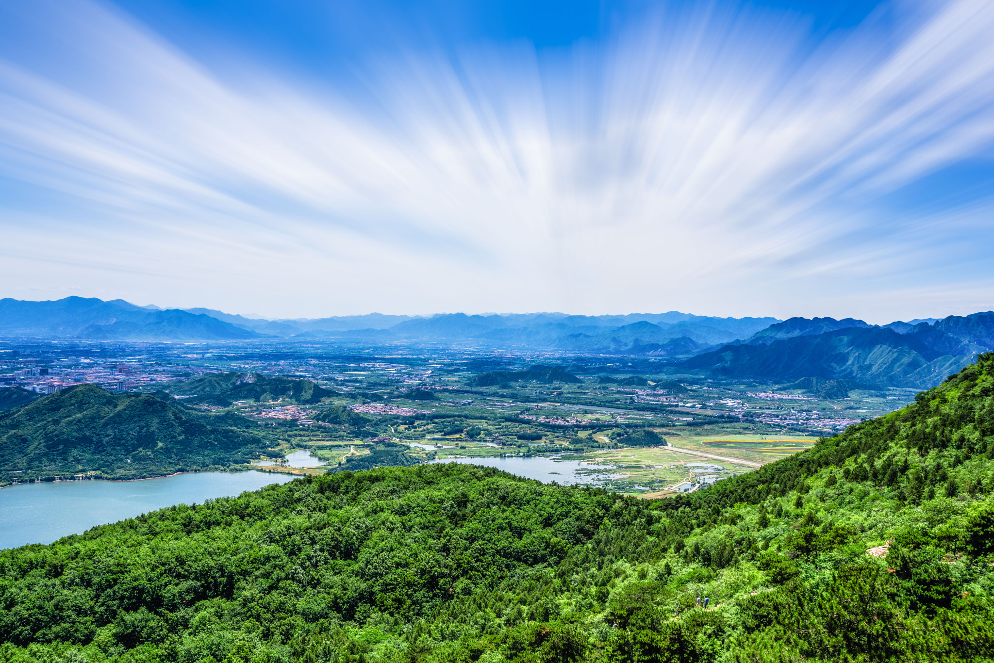 AF Zoom-Nikkor 28-105mm f/3.5-4.5D IF sample photo. Wind and cloud photography