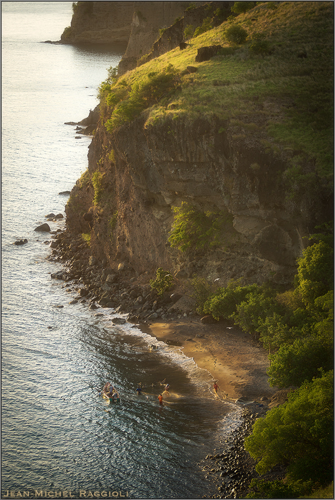 Sony SLT-A77 + Sony 75-300mm F4.5-5.6 sample photo. Martinique cliffs photography