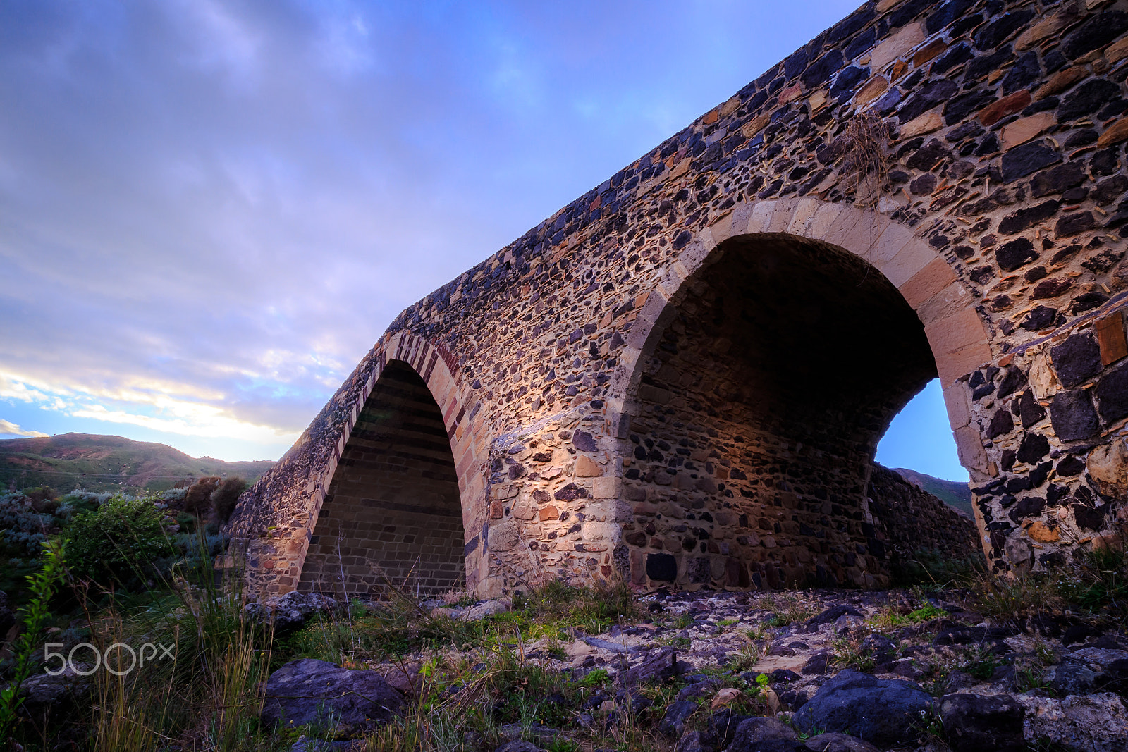 Canon EF-S 10-18mm F4.5–5.6 IS STM sample photo. Under the bridge photography