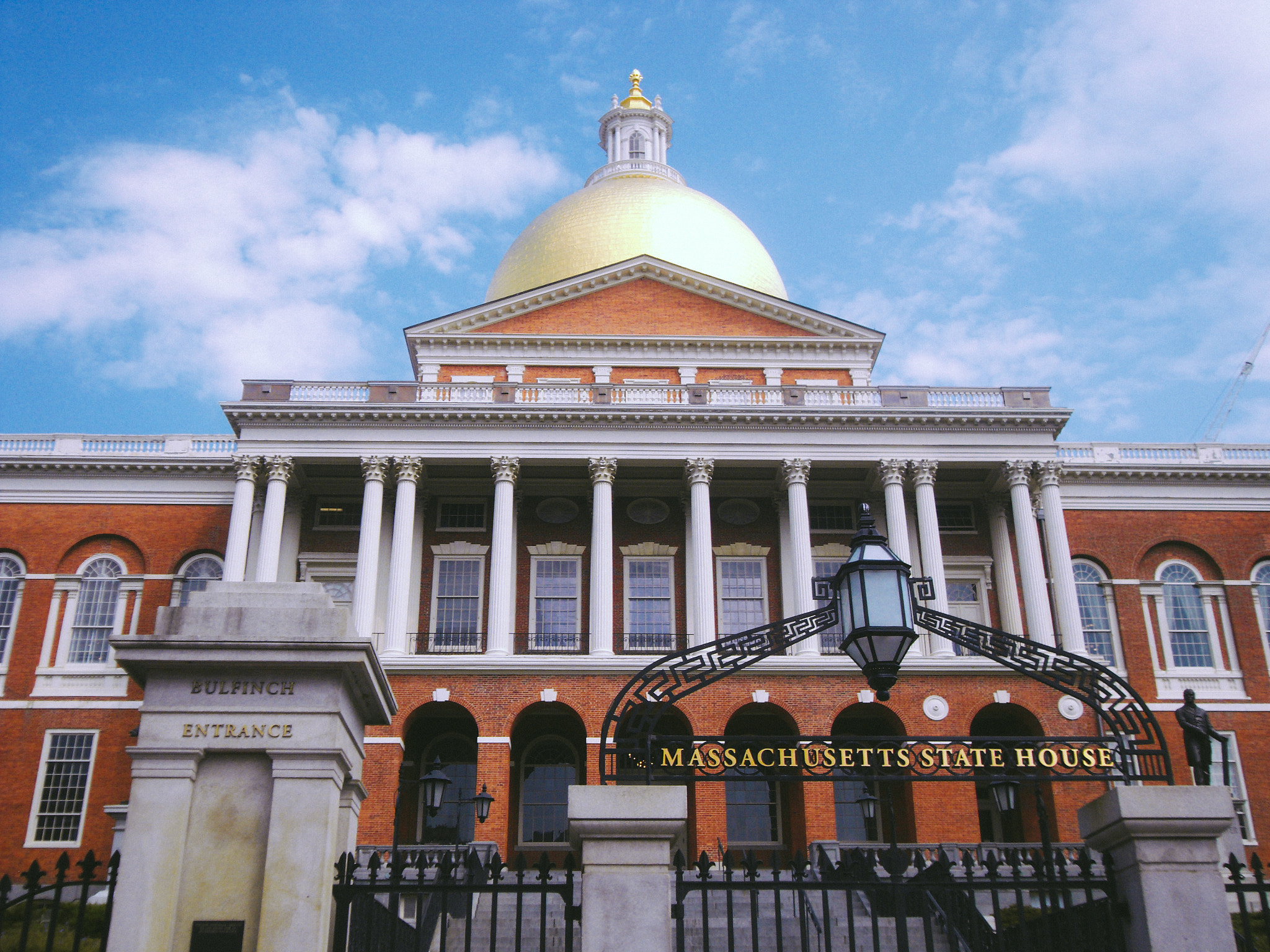 Samsung NV24HD, VLUU NV24HD, LANDIAO NV106HD sample photo. Massachusetts state house photography
