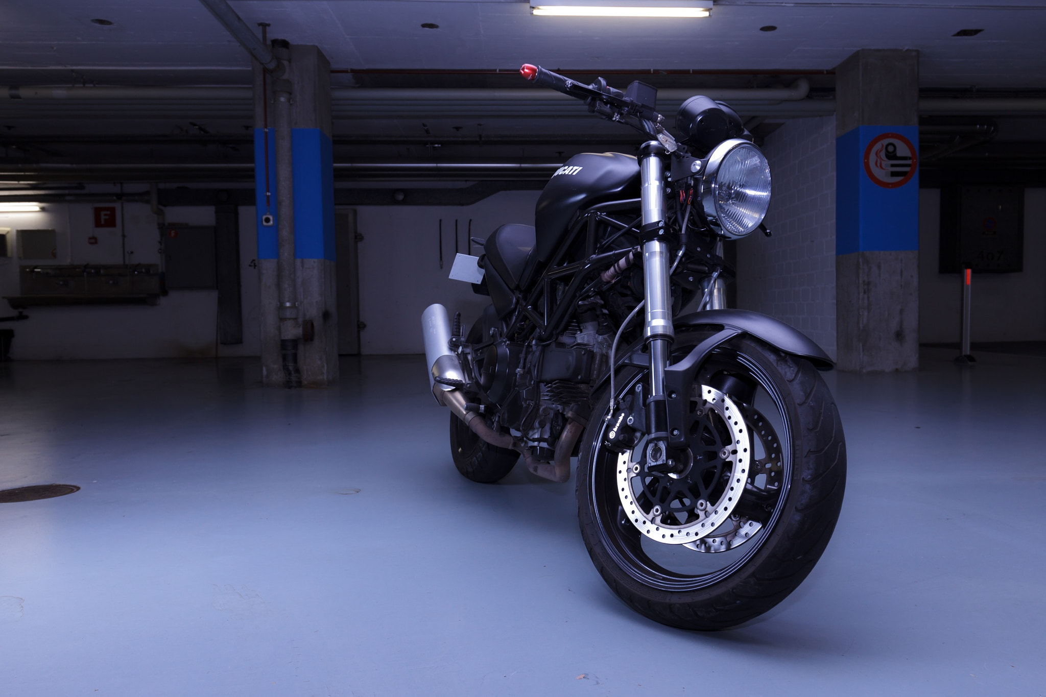 Canon EOS 60D + Canon EF 16-35mm F4L IS USM sample photo. Annemarie ducati monster photography