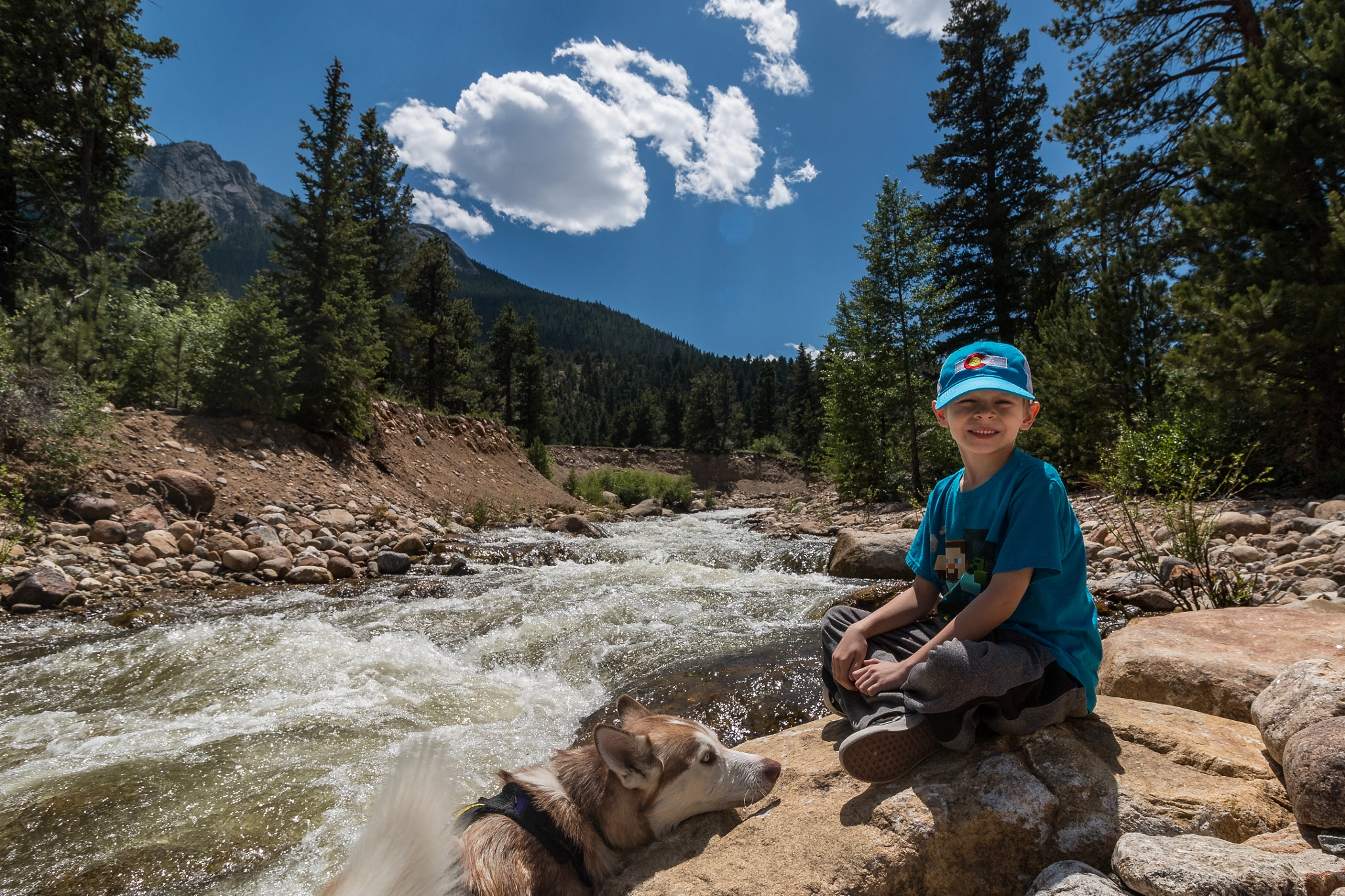 Canon EF-S 10-18mm F4.5–5.6 IS STM sample photo. V poses at bighorn creek. photography