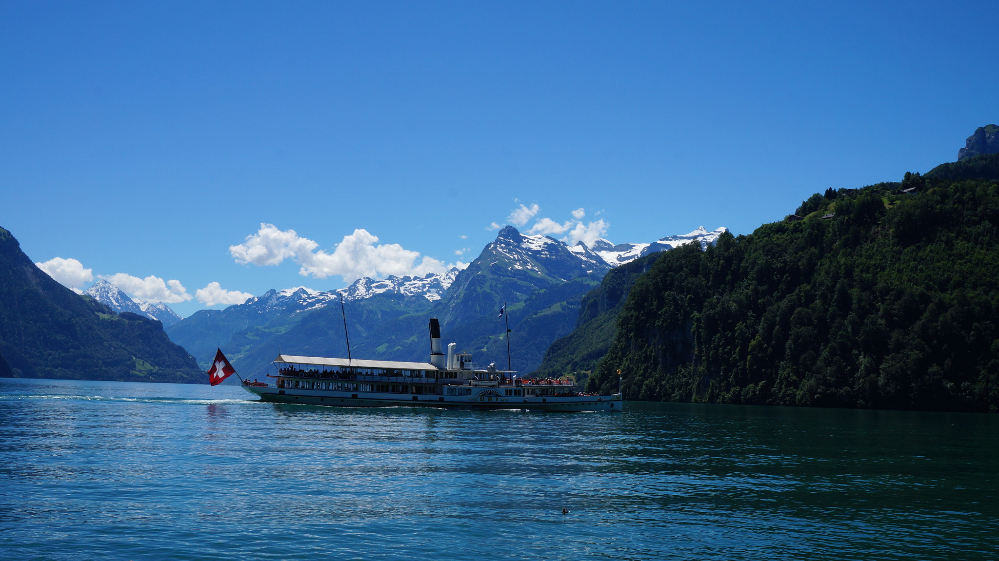 Sony Alpha NEX-3N + Sony E 18-50mm F4-5.6 sample photo. Ferry photography