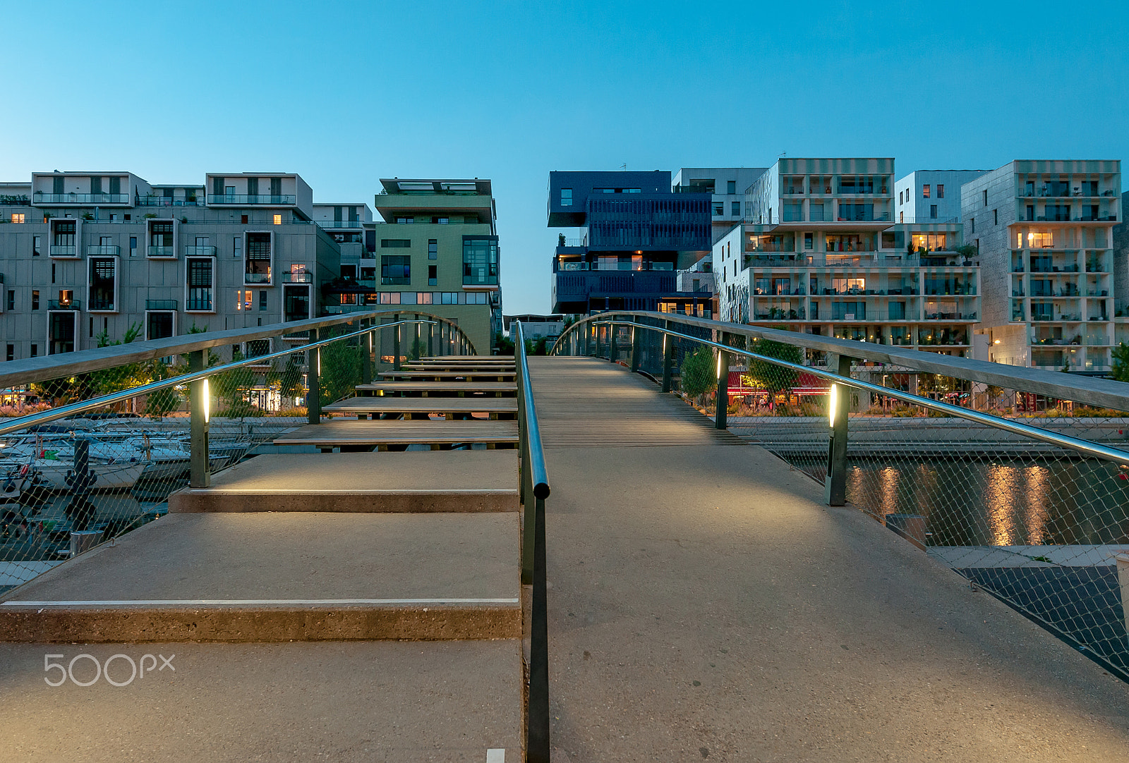 Nikon AF-S Nikkor 16-35mm F4G ED VR sample photo. Passerelle pietonne confluence photography