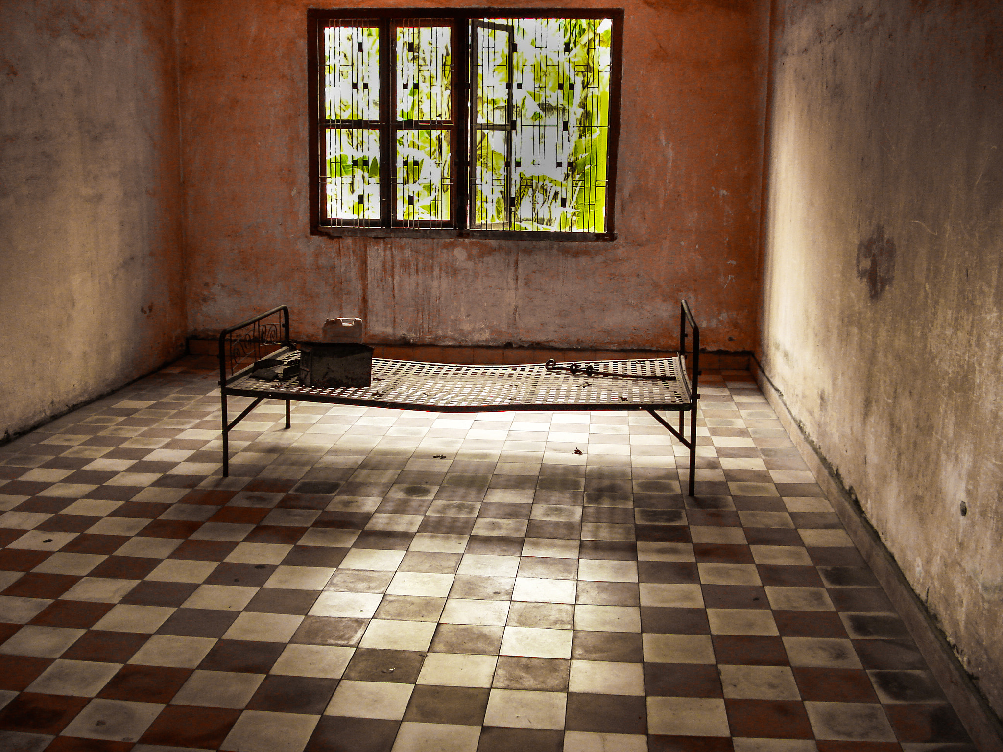 Sony DSC-W70 sample photo. An iron frame bed in a room at tol sleung prison i ... photography