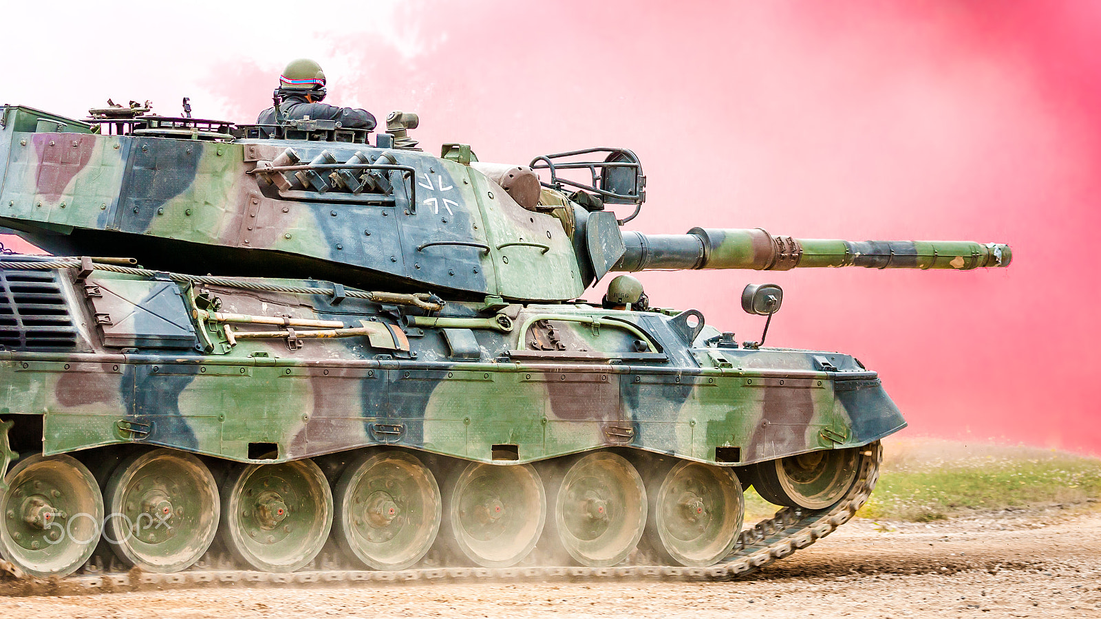 Canon EOS-1D Mark II N sample photo. Leopard 1 tank photography