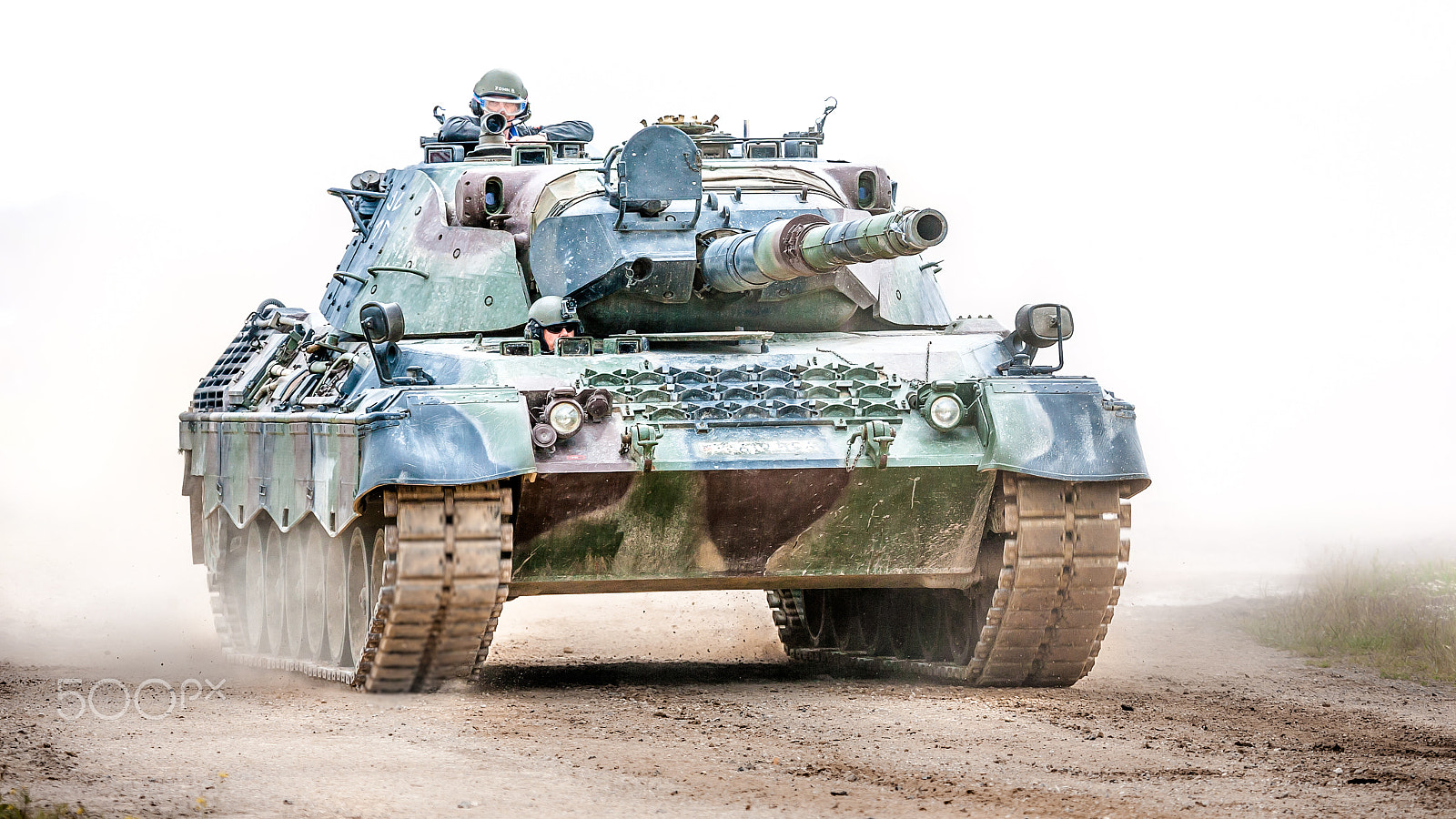 Canon EOS-1D Mark II N sample photo. Leopard 1 tank photography