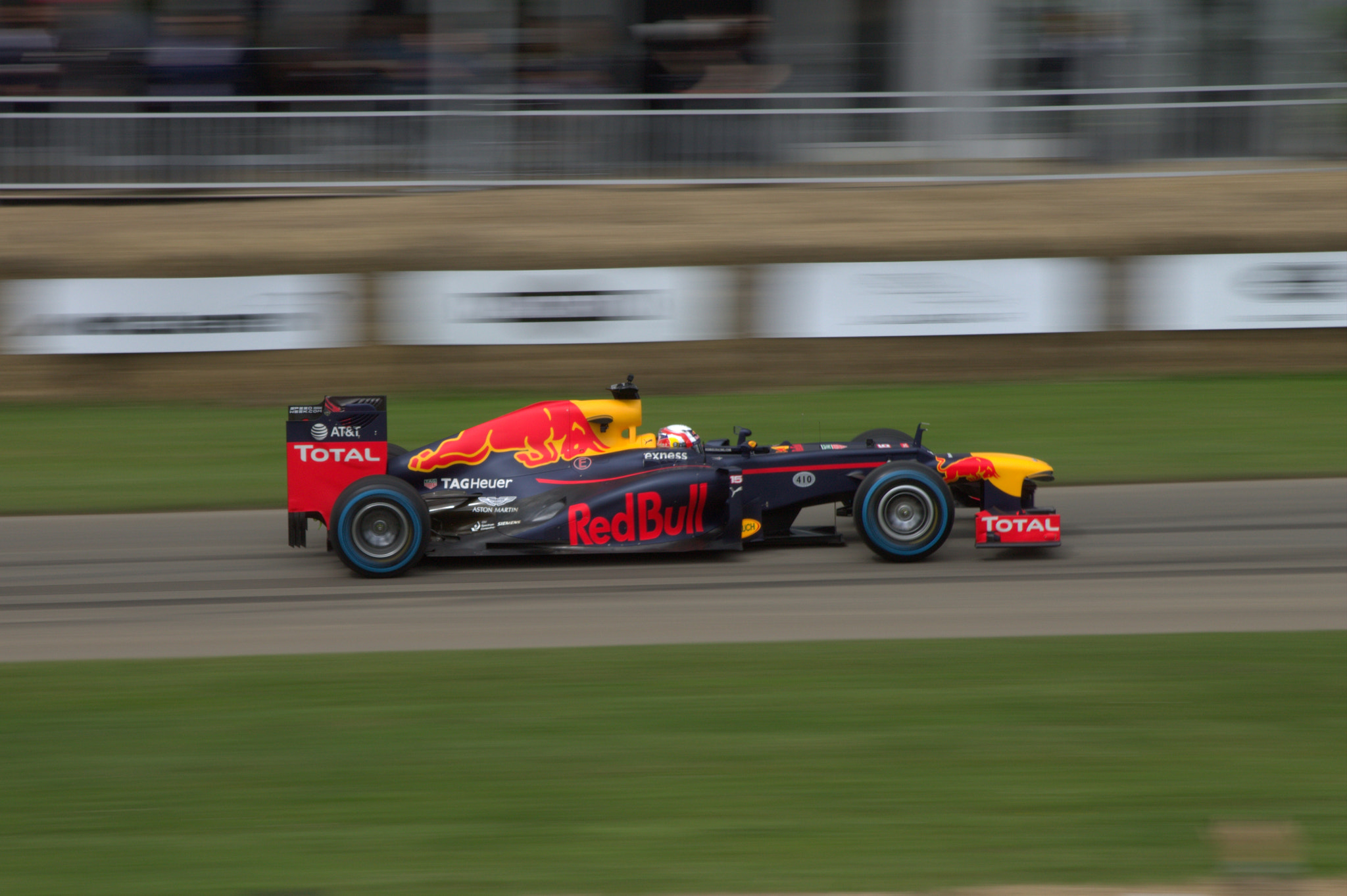 Canon EOS 1100D (EOS Rebel T3 / EOS Kiss X50) + Canon EF 24-105mm F4L IS USM sample photo. Redbull racing photography