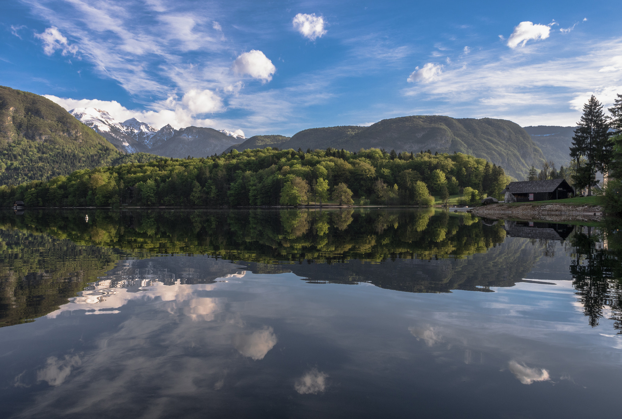 Olympus OM-D E-M5 + Olympus Zuiko Digital ED 12-60mm F2.8-4.0 SWD sample photo. Bohinj in the morning mirror photography