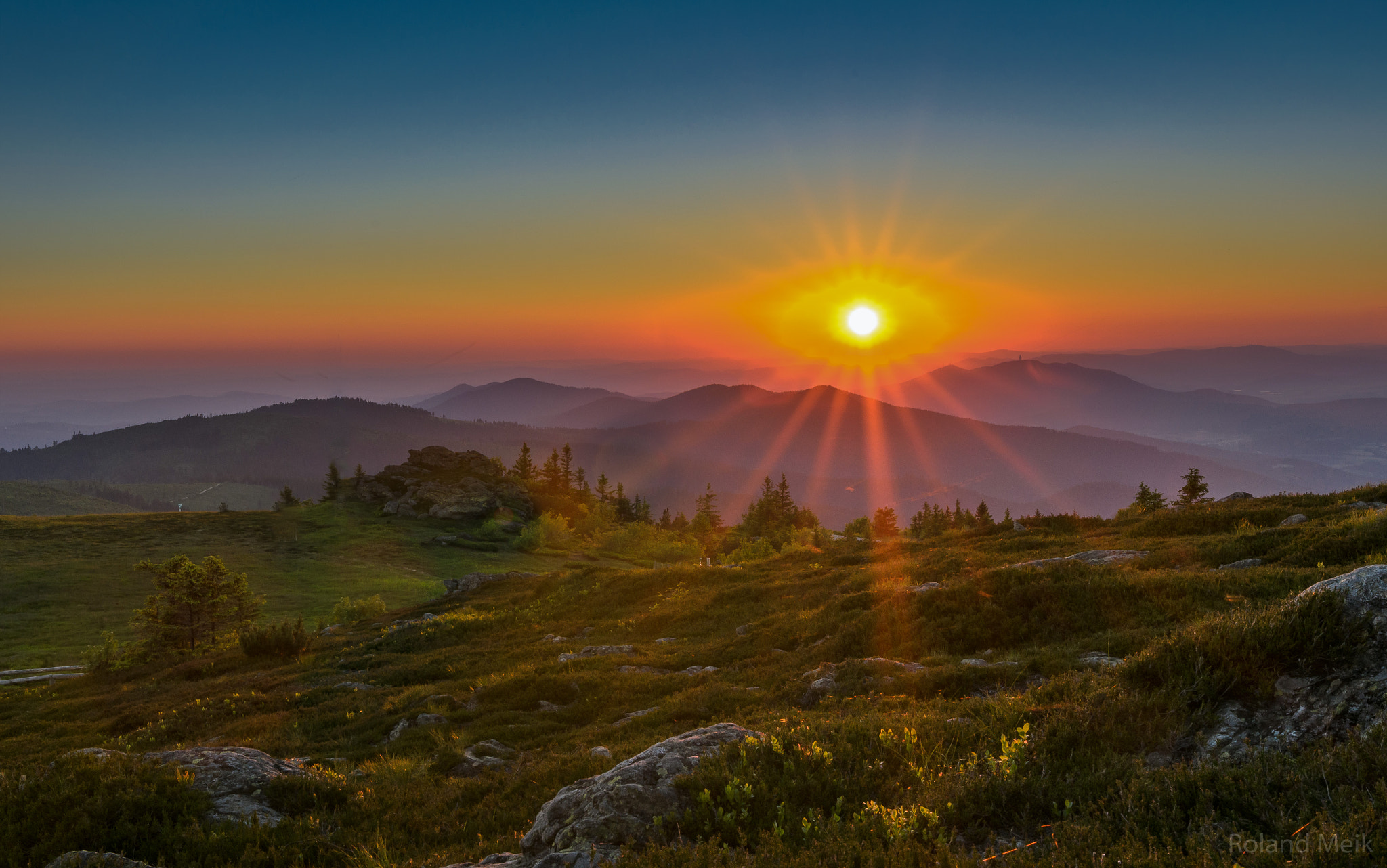 Nikon D5100 + Sigma 18-35mm F1.8 DC HSM Art sample photo. Midsummer photography