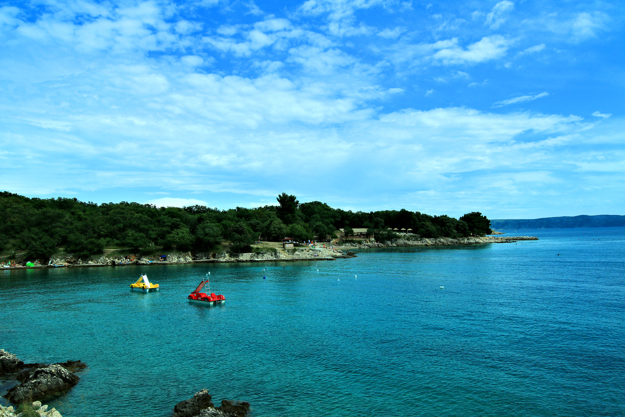 Canon EOS 750D (EOS Rebel T6i / EOS Kiss X8i) sample photo. The beach photography