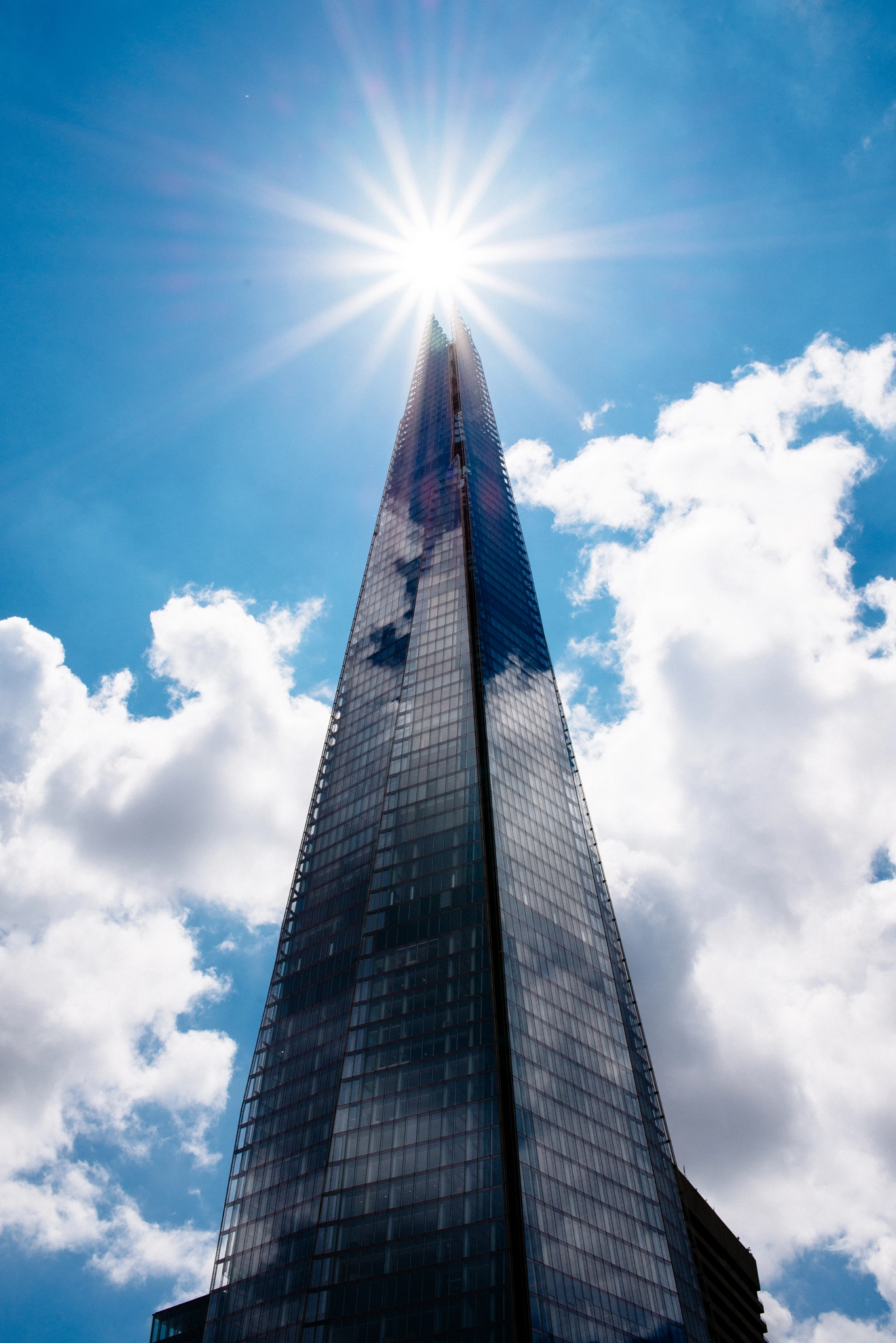Nikon D600 sample photo. Sunstar over the shard photography