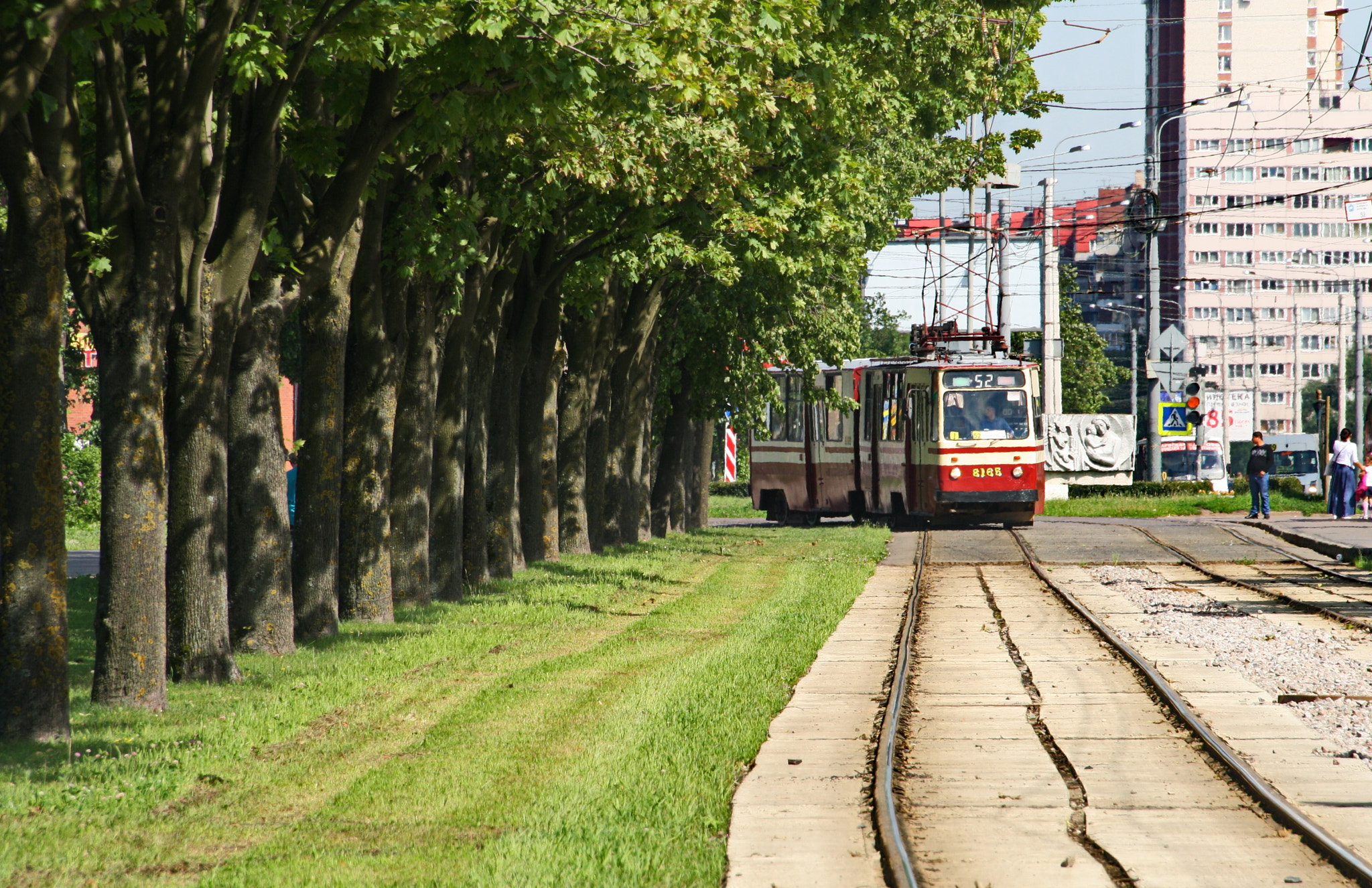 Canon EOS 1000D (EOS Digital Rebel XS / EOS Kiss F) sample photo. By tram rails... (По трамвайным рельсам...) photography