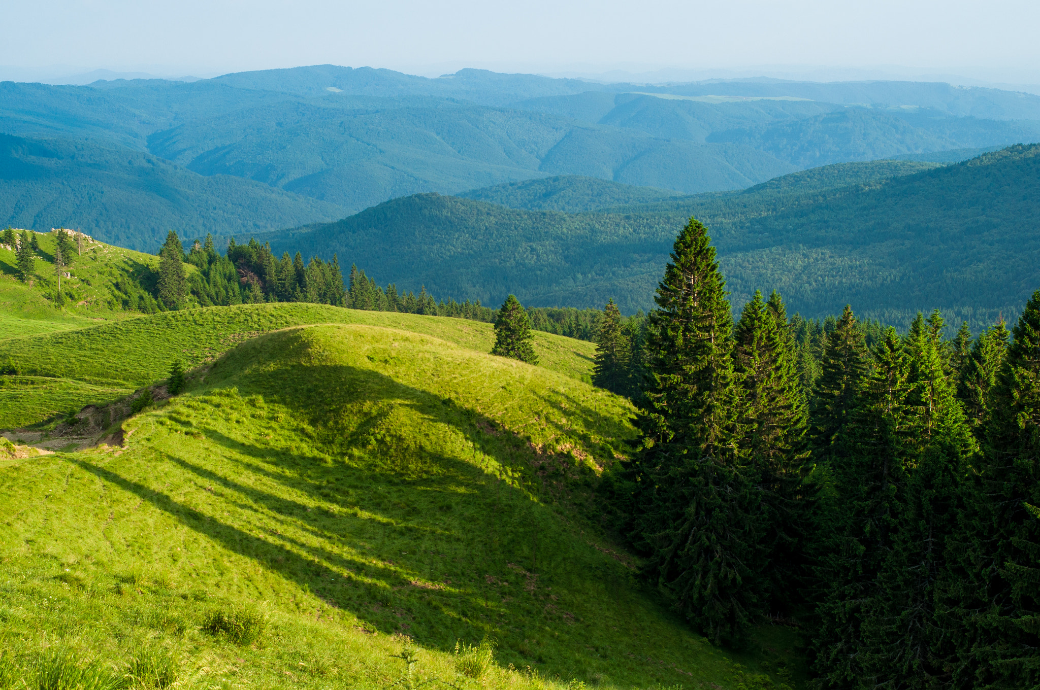 Nikon D90 + AF Zoom-Nikkor 35-70mm f/3.3-4.5 sample photo. Romania, zanoagei canyon photography