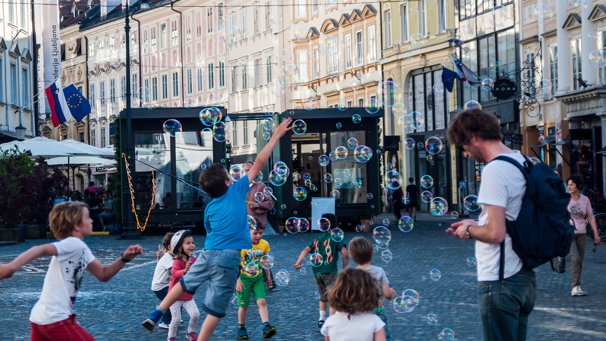 AF Zoom-Nikkor 35-70mm f/3.3-4.5 sample photo. Soap bubbles photography